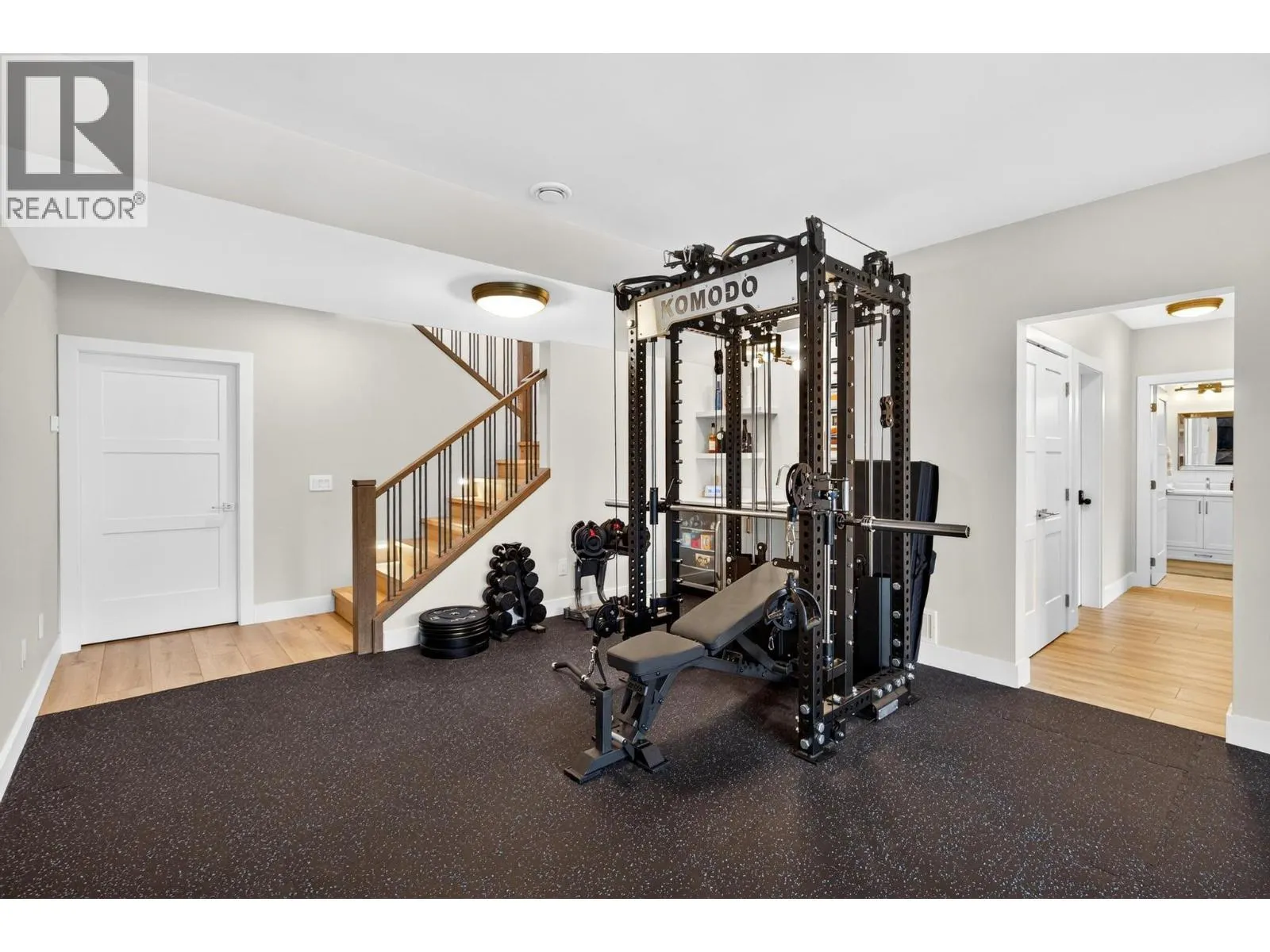 887 Loseth Drive