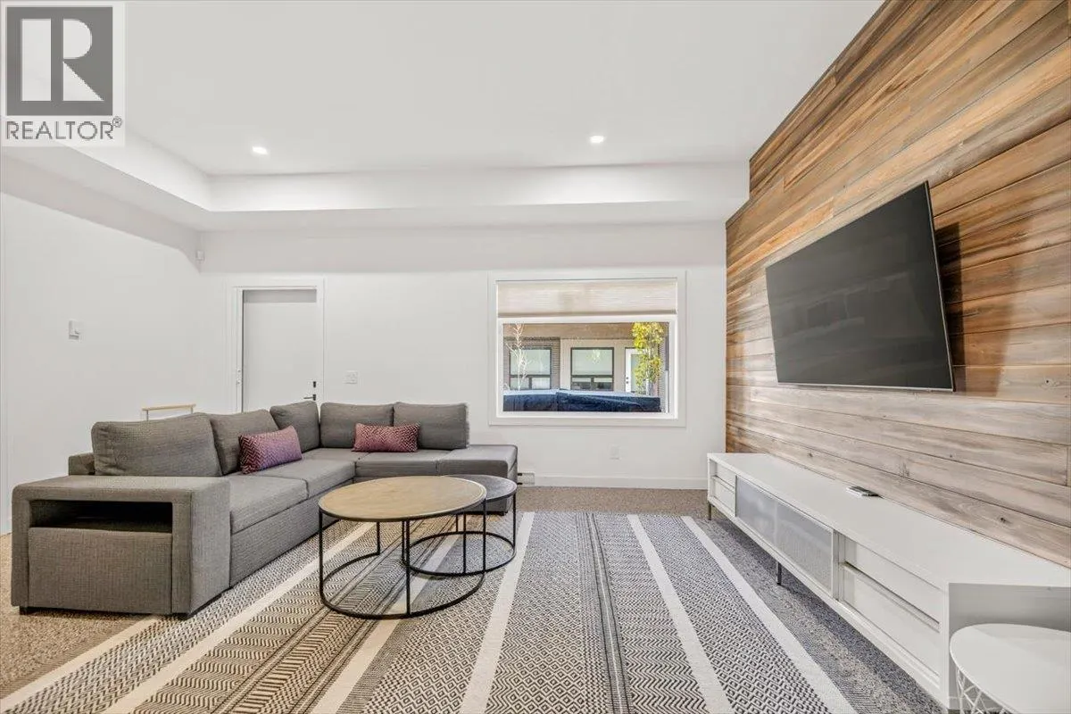700 Riverside Way Unit# 205
