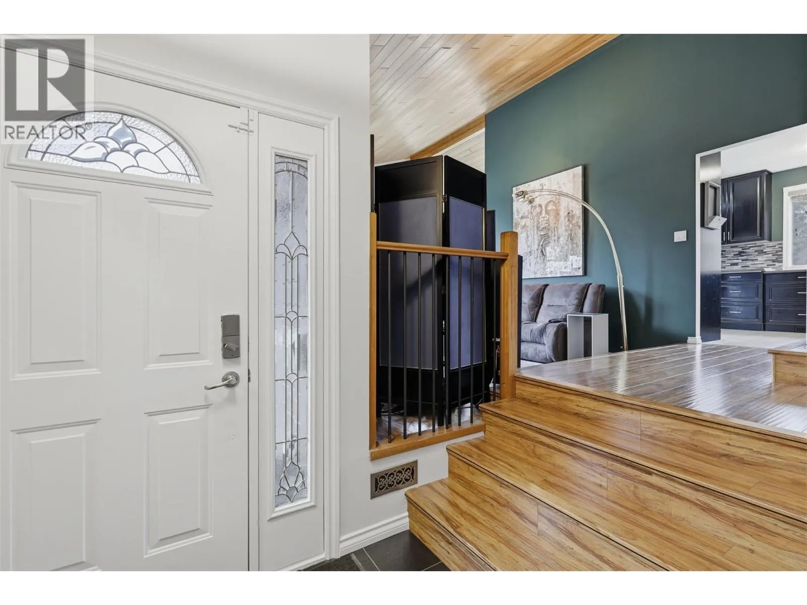 492 LAURIER Drive
