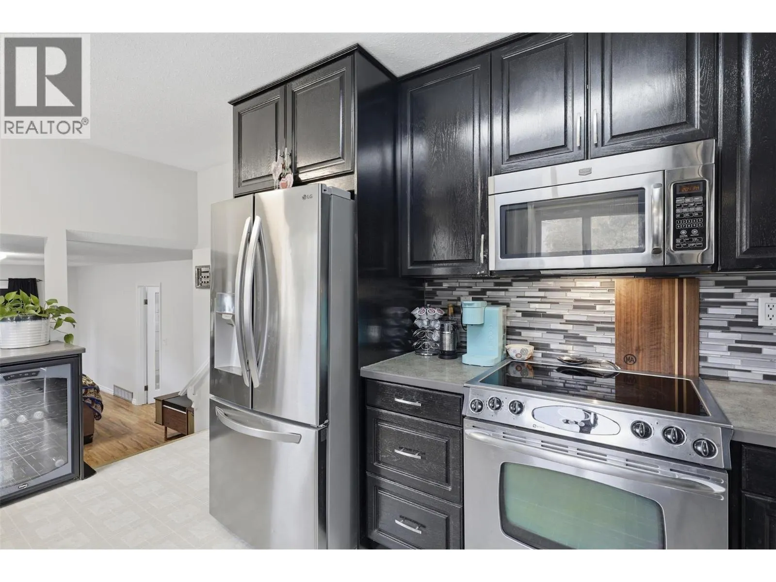 492 LAURIER Drive