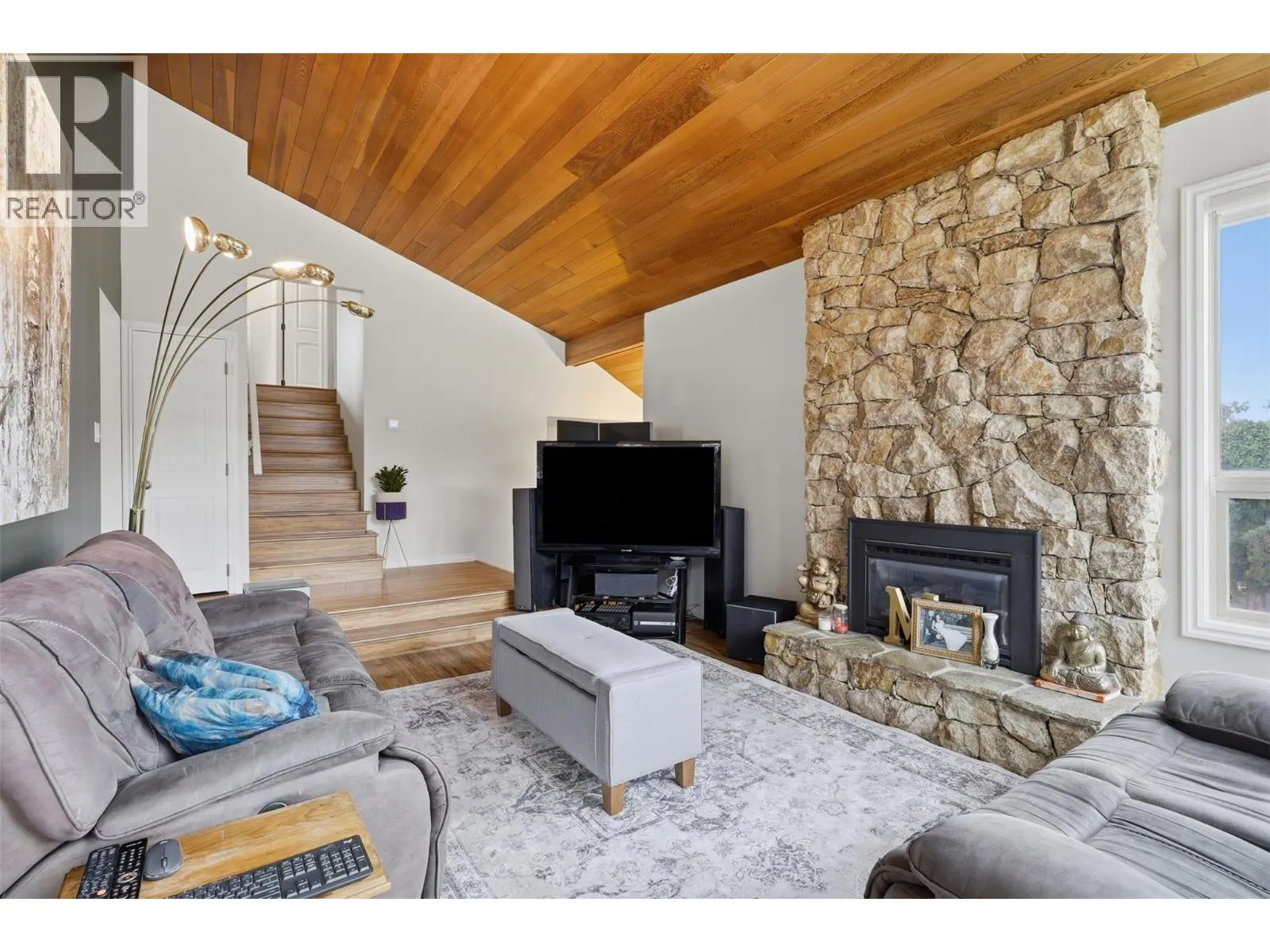 492 LAURIER Drive