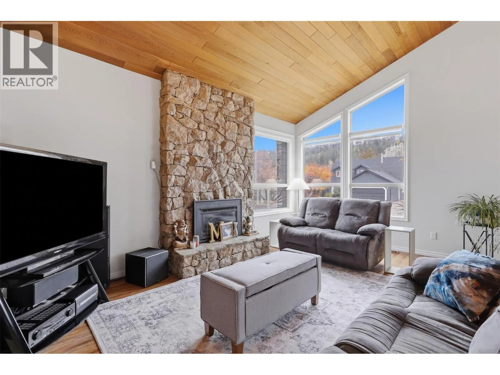 492 LAURIER Drive