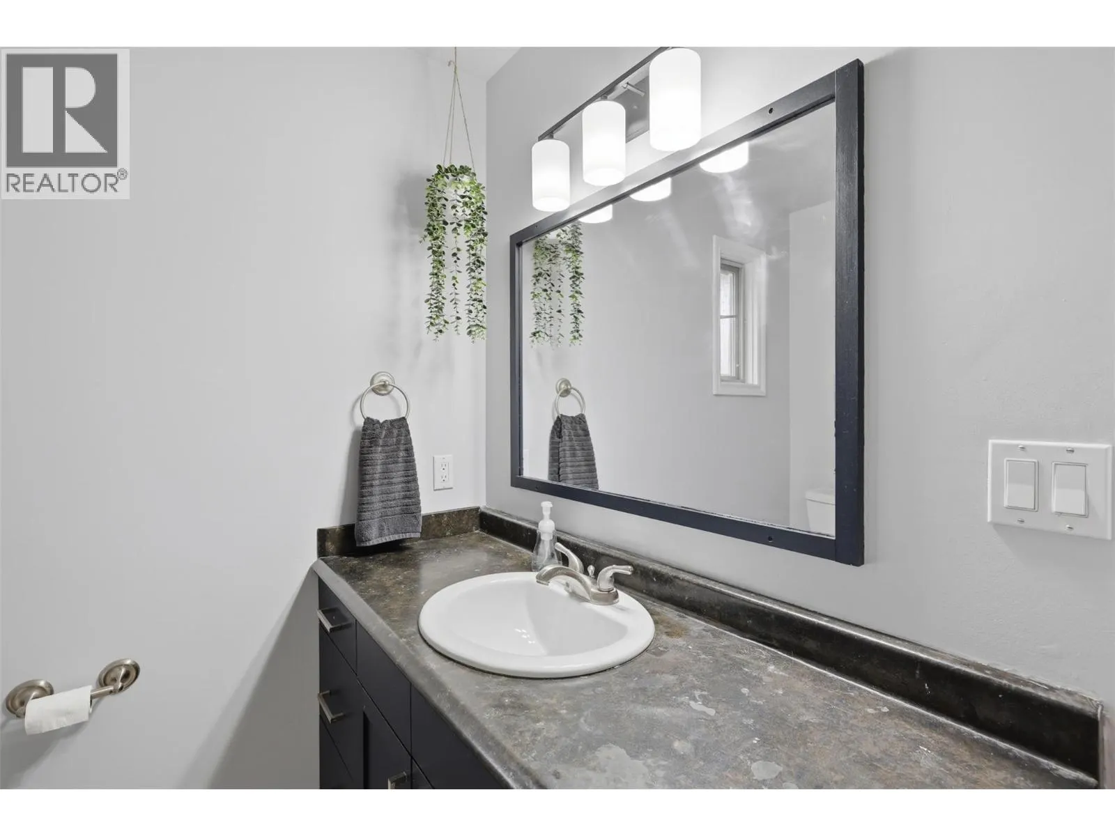 492 LAURIER Drive