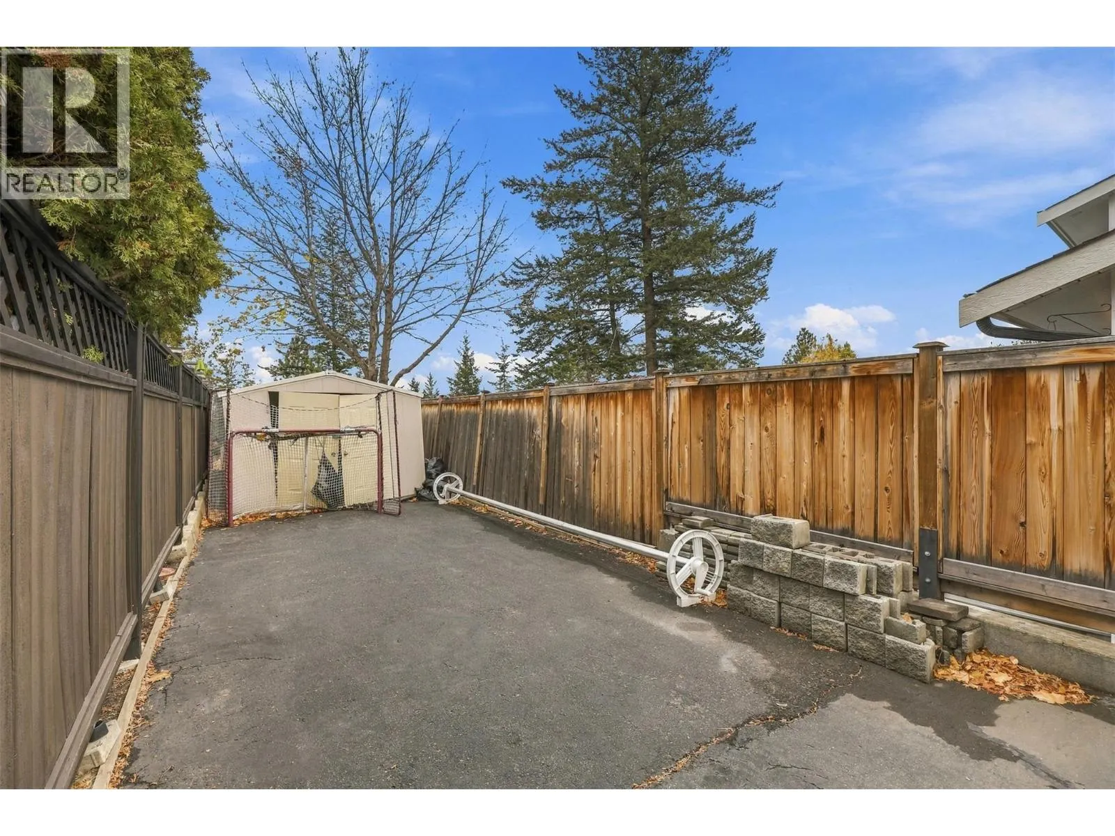 492 LAURIER Drive