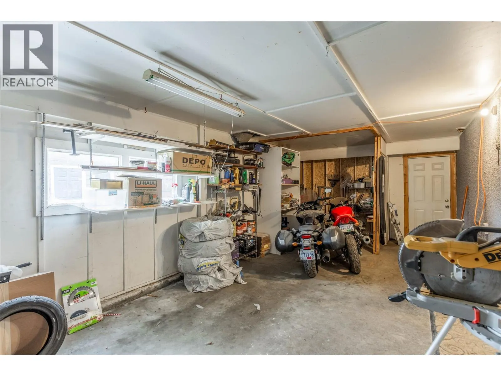 575 Hollywood Road S