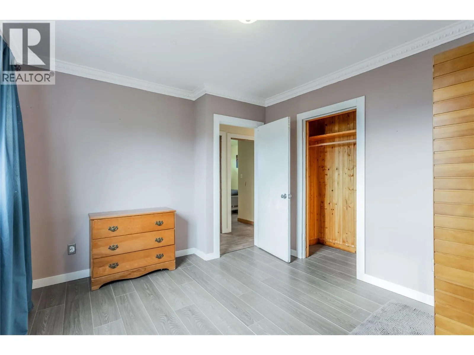 575 Hollywood Road S