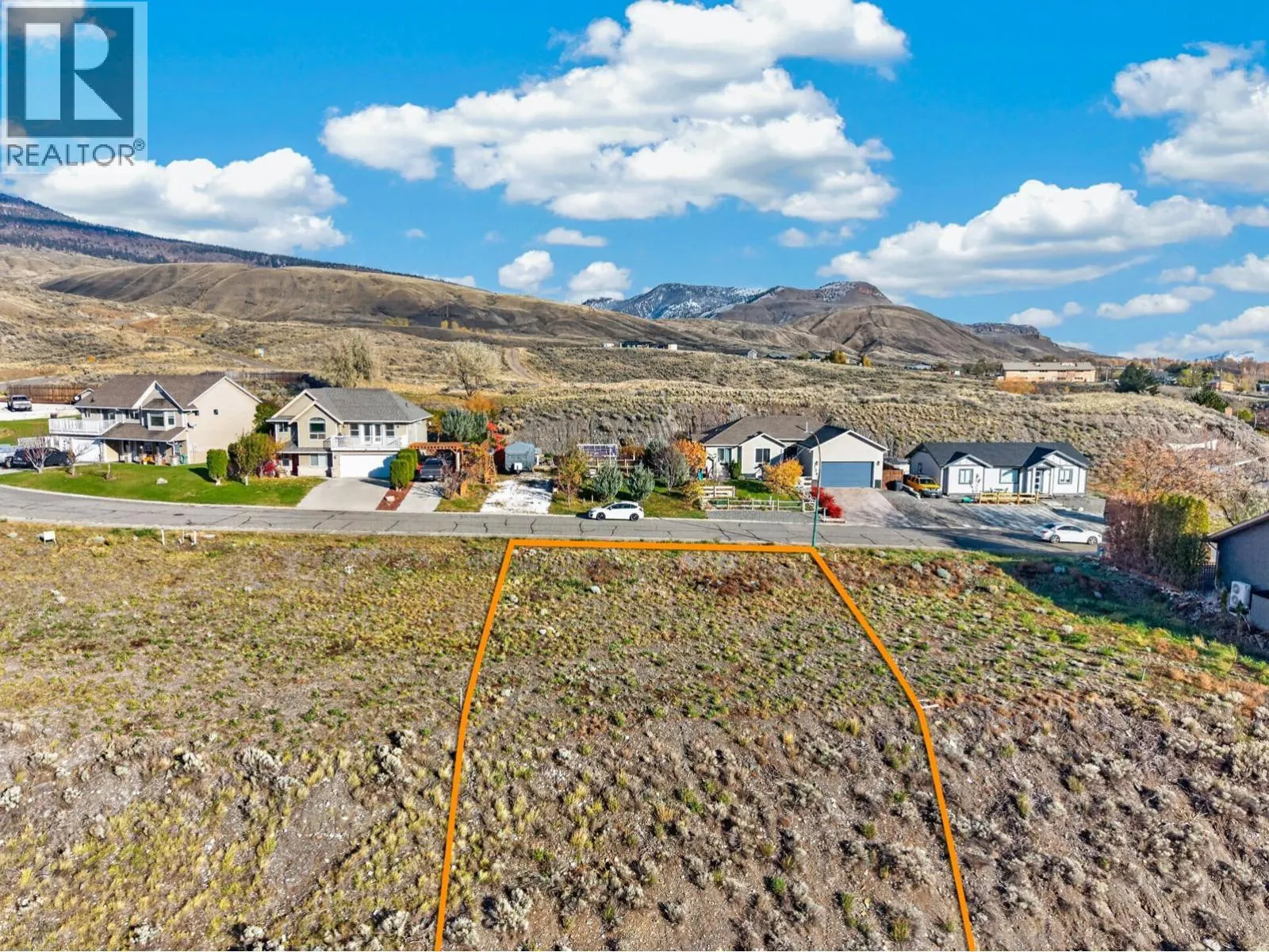 1386 SEMLIN Drive