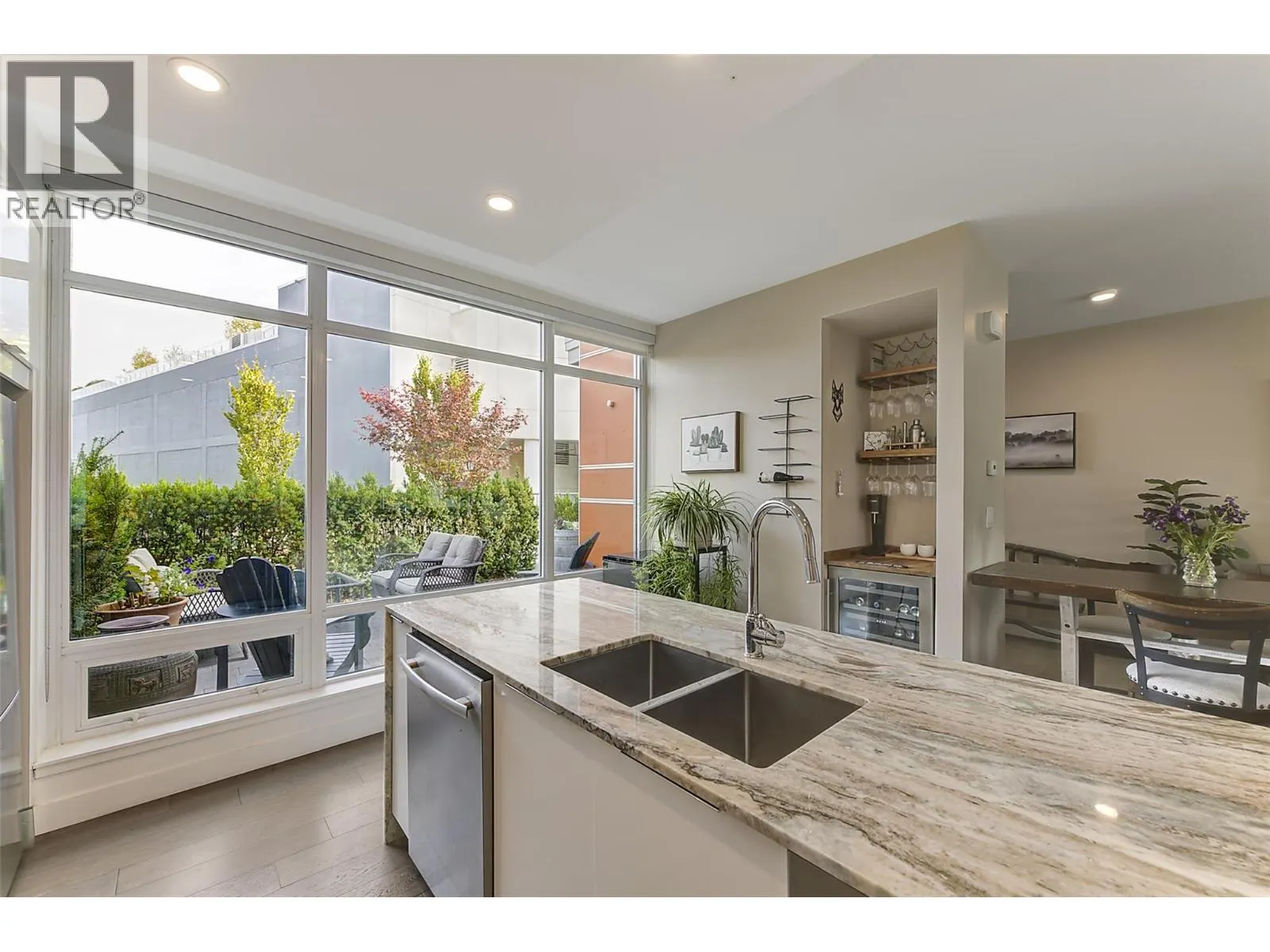 1151 Sunset Drive Unit# 105
