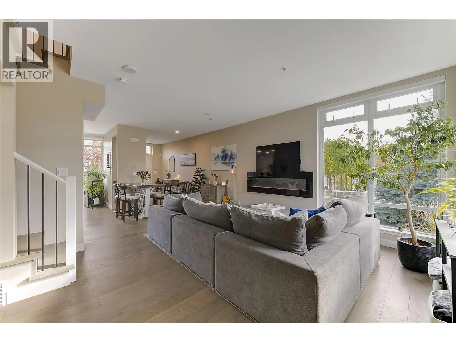 1151 Sunset Drive Unit# 105