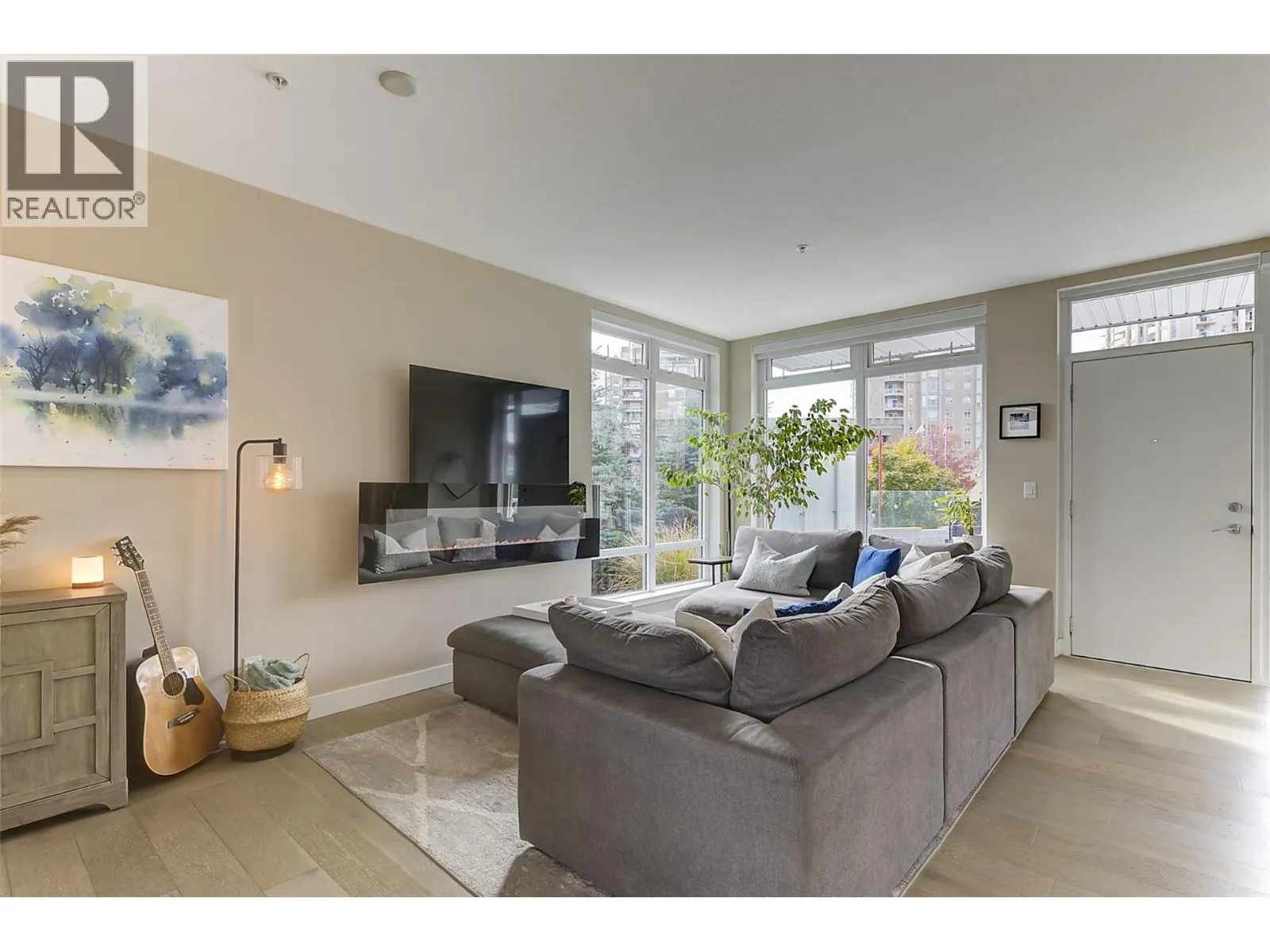 1151 Sunset Drive Unit# 105