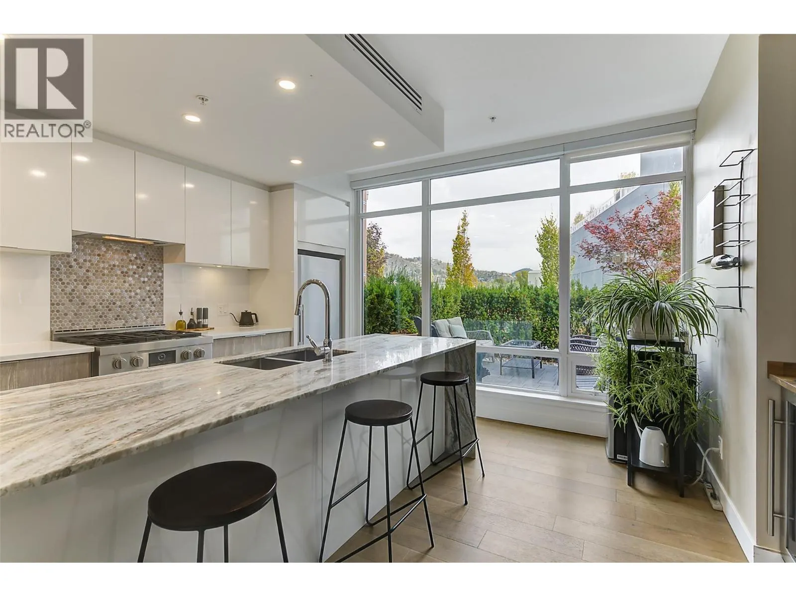 1151 Sunset Drive Unit# 105