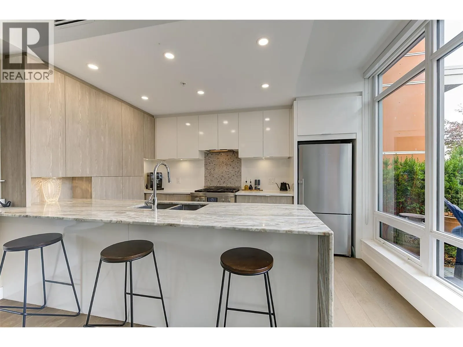 1151 Sunset Drive Unit# 105