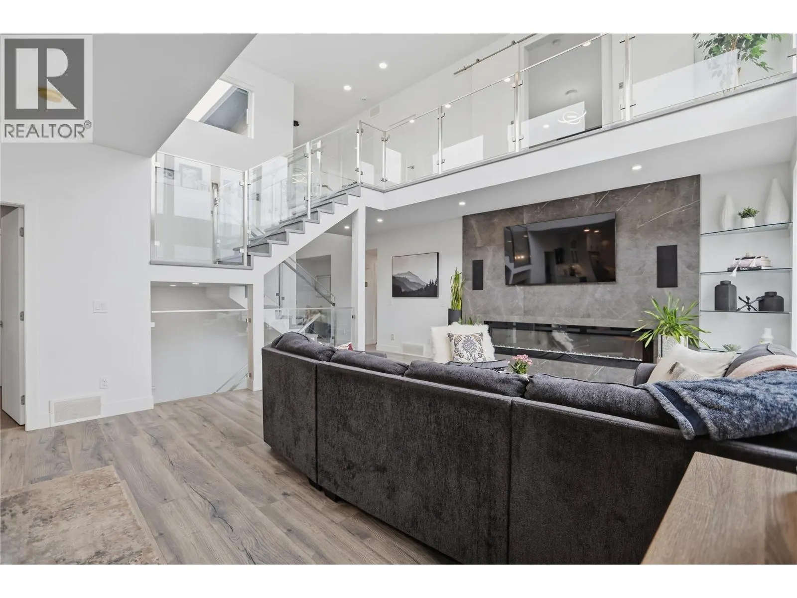 848 Cantle Drive