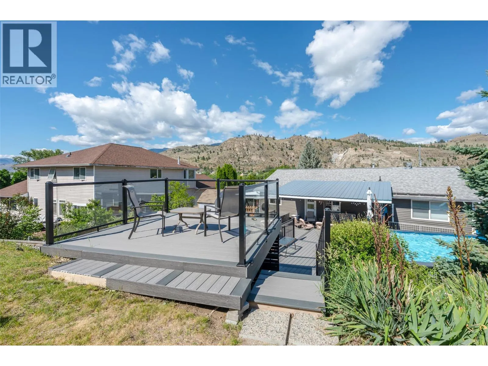 6763 MEADOWS Drive