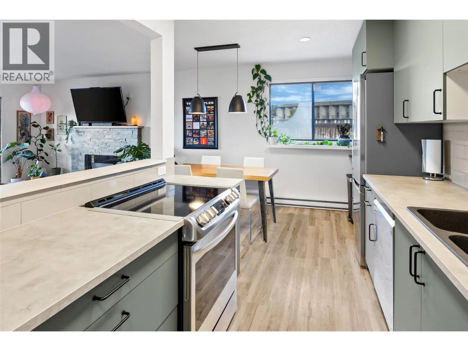 555 Dalgleish Drive Unit# 411