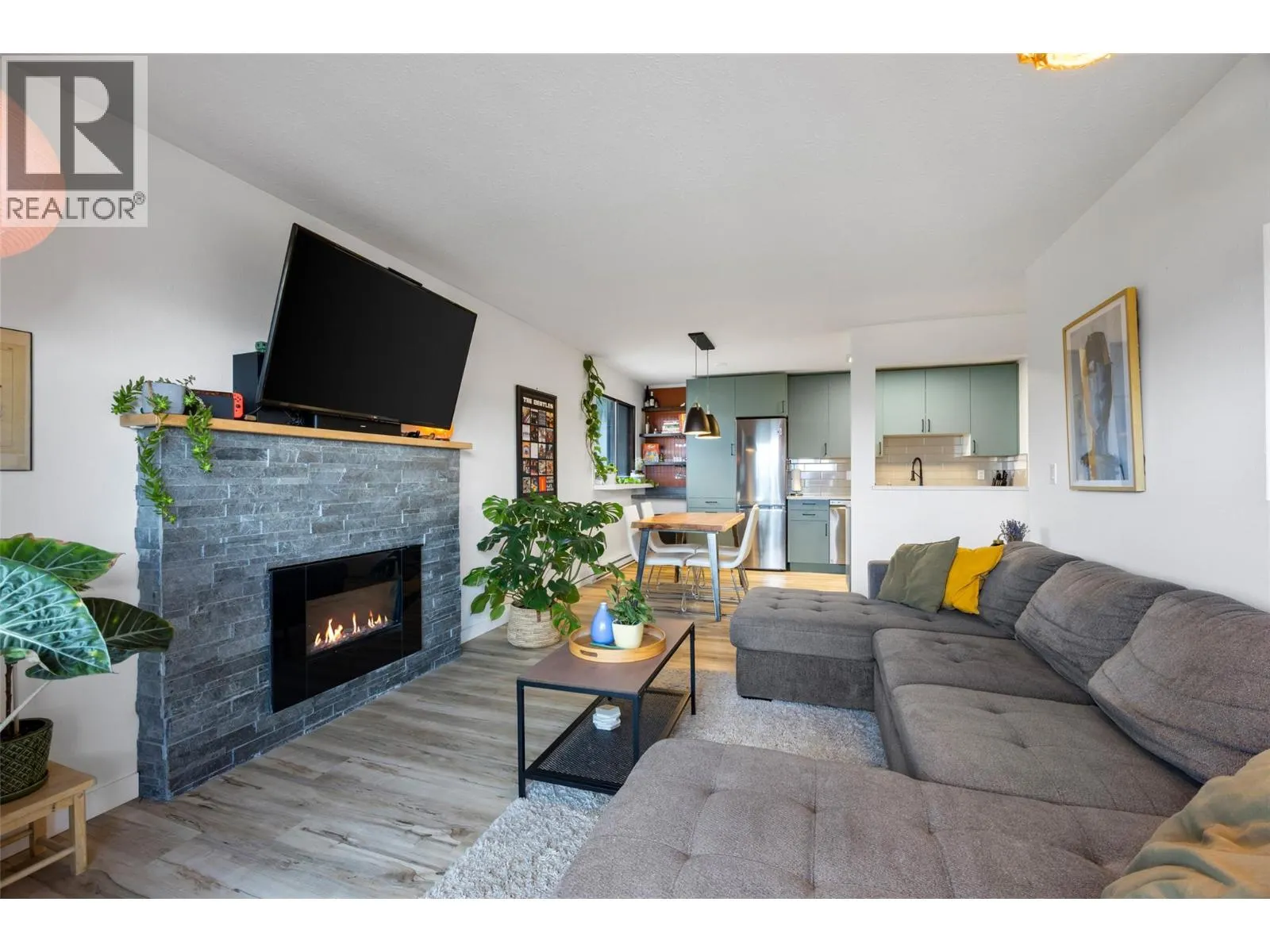 555 Dalgleish Drive Unit# 411