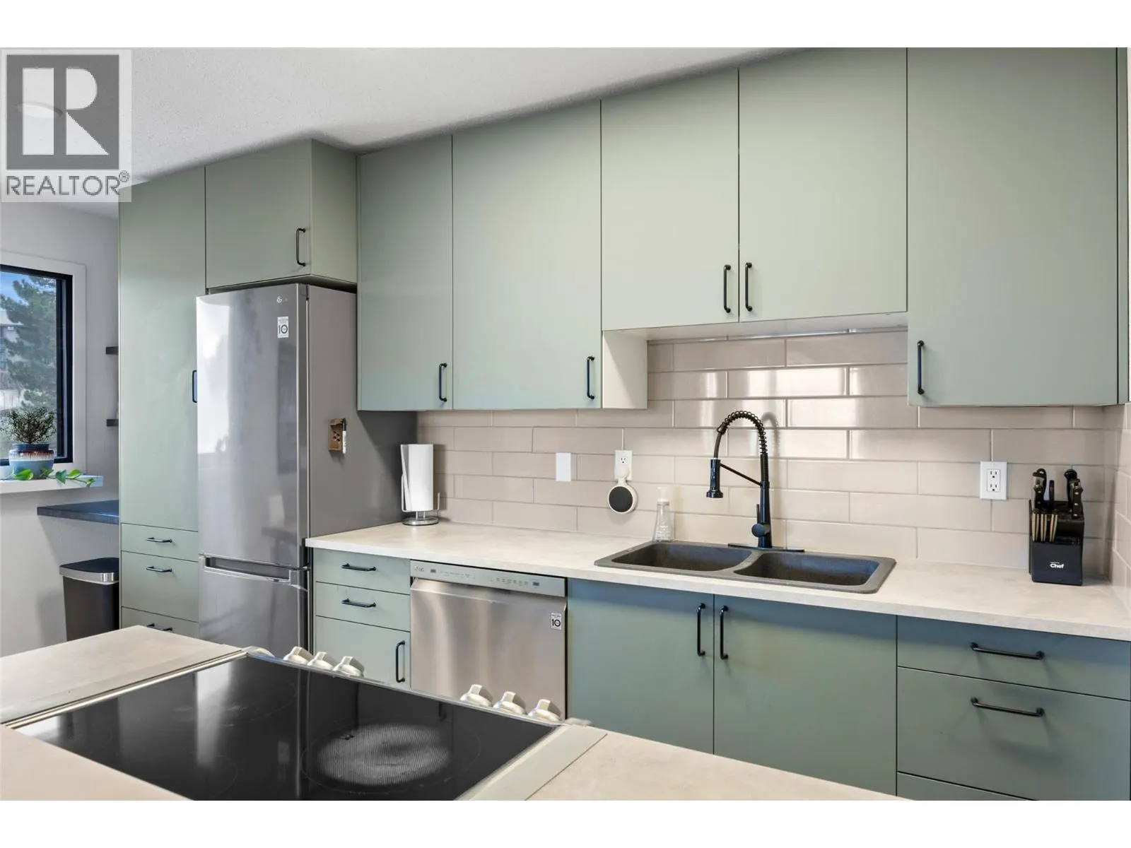 555 Dalgleish Drive Unit# 411