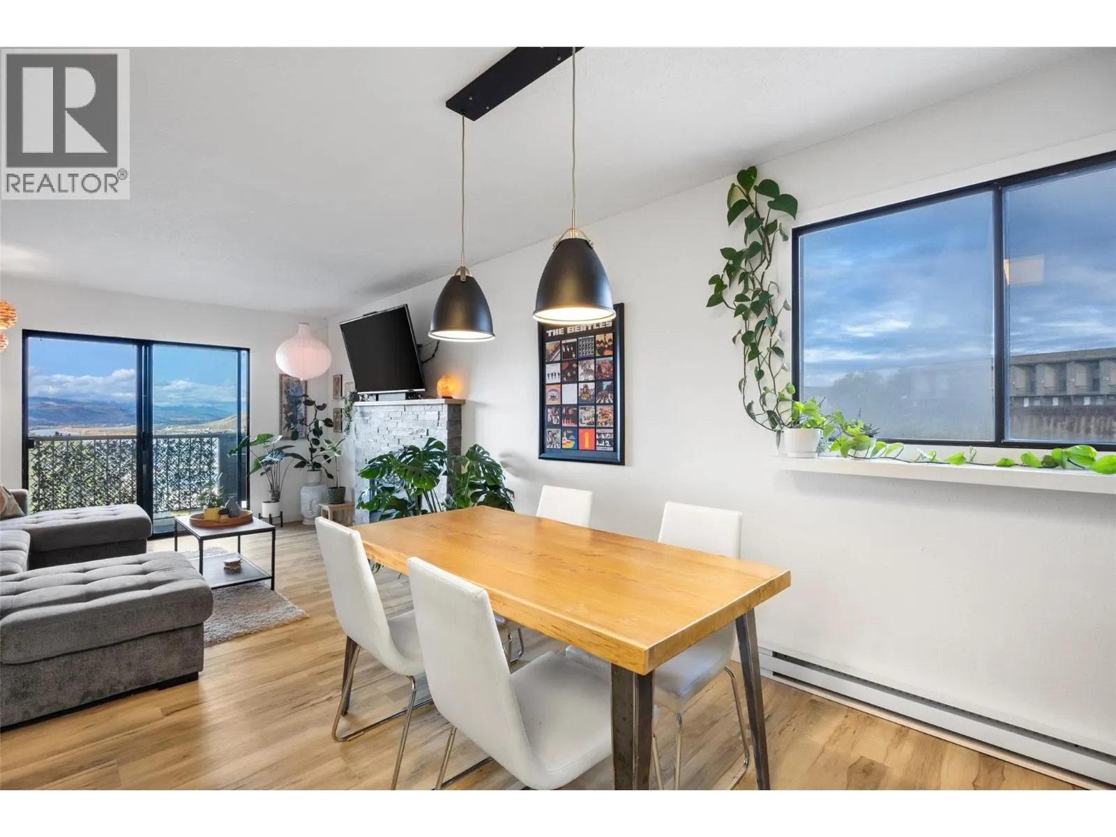 555 Dalgleish Drive Unit# 411