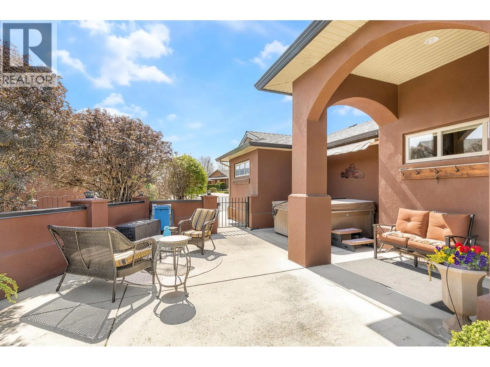 2284 Pine Vista Place