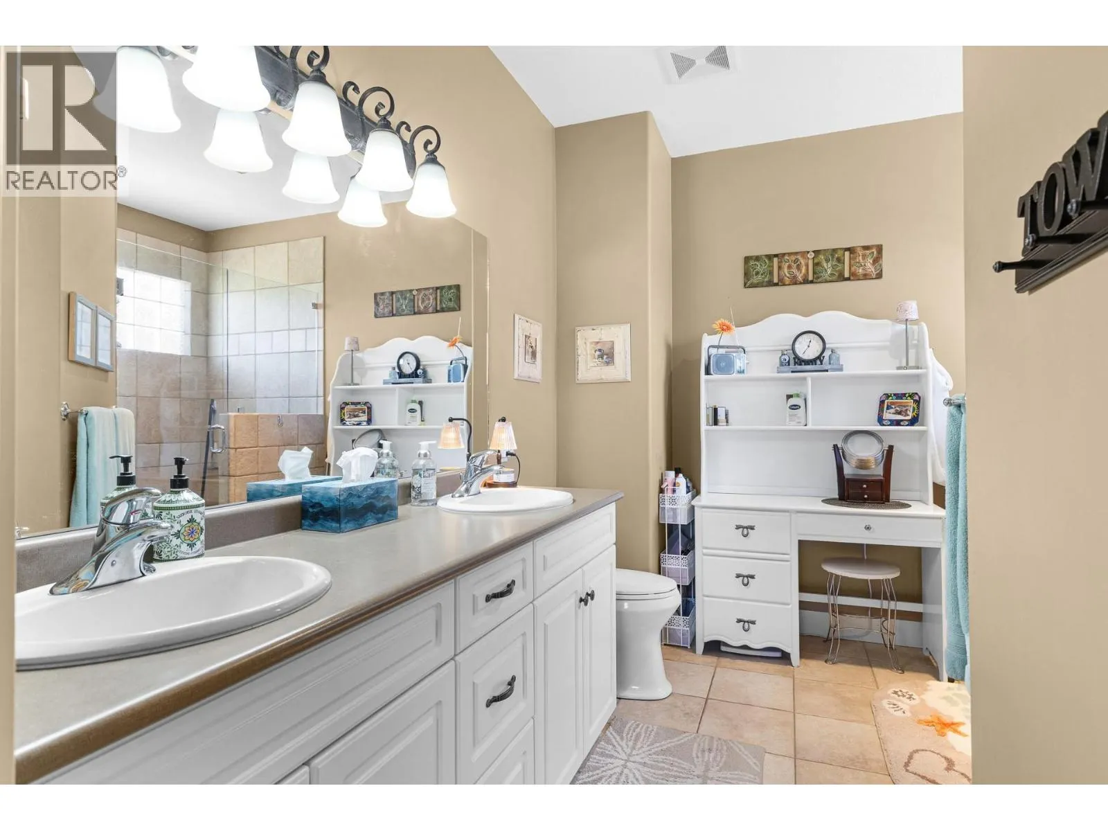 2284 Pine Vista Place