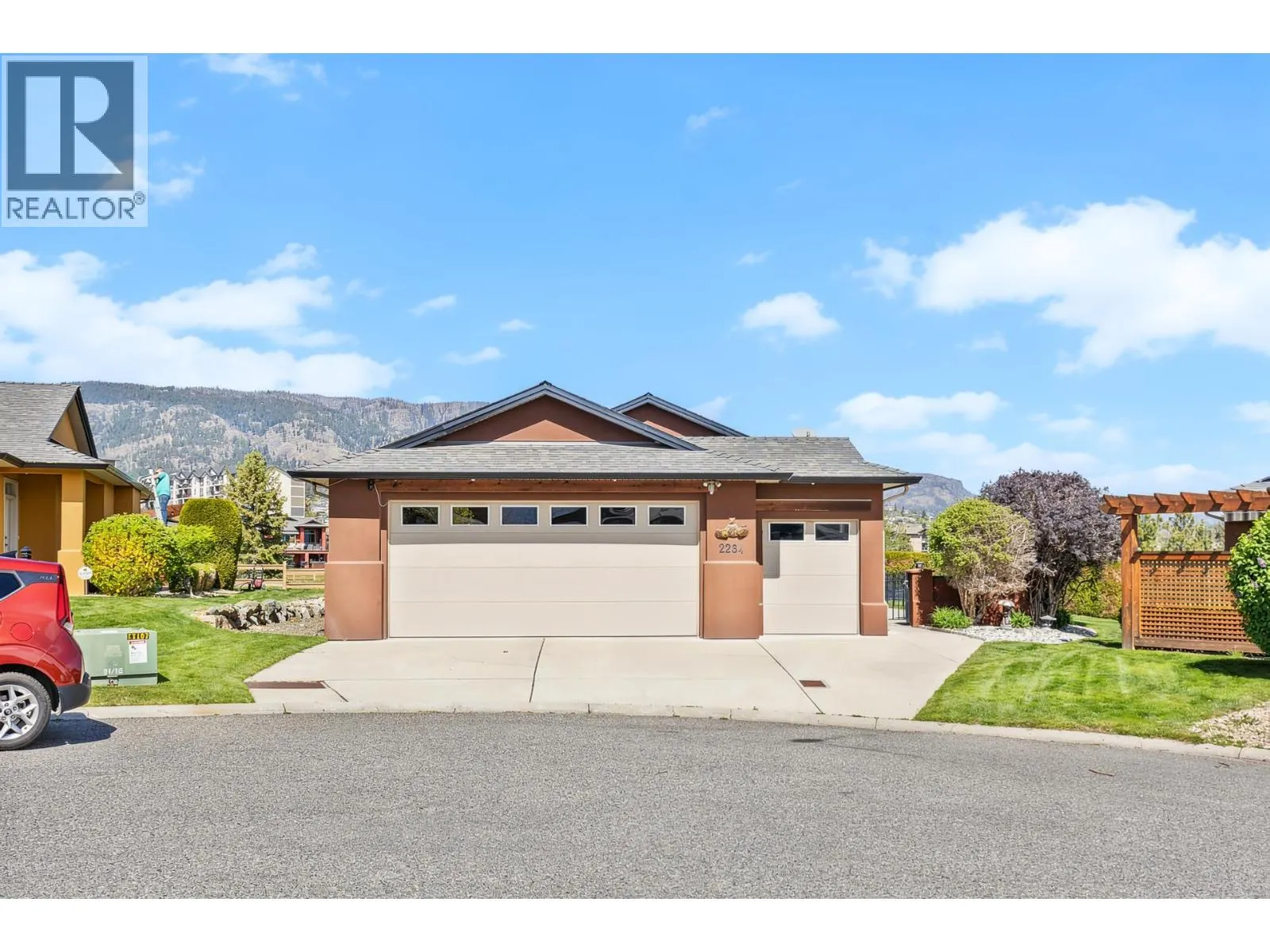2284 Pine Vista Place
