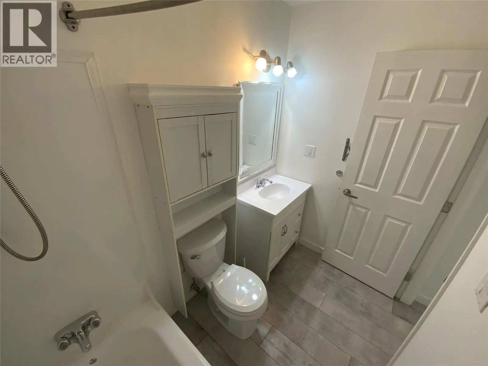 198 Roy Avenue Unit# 207