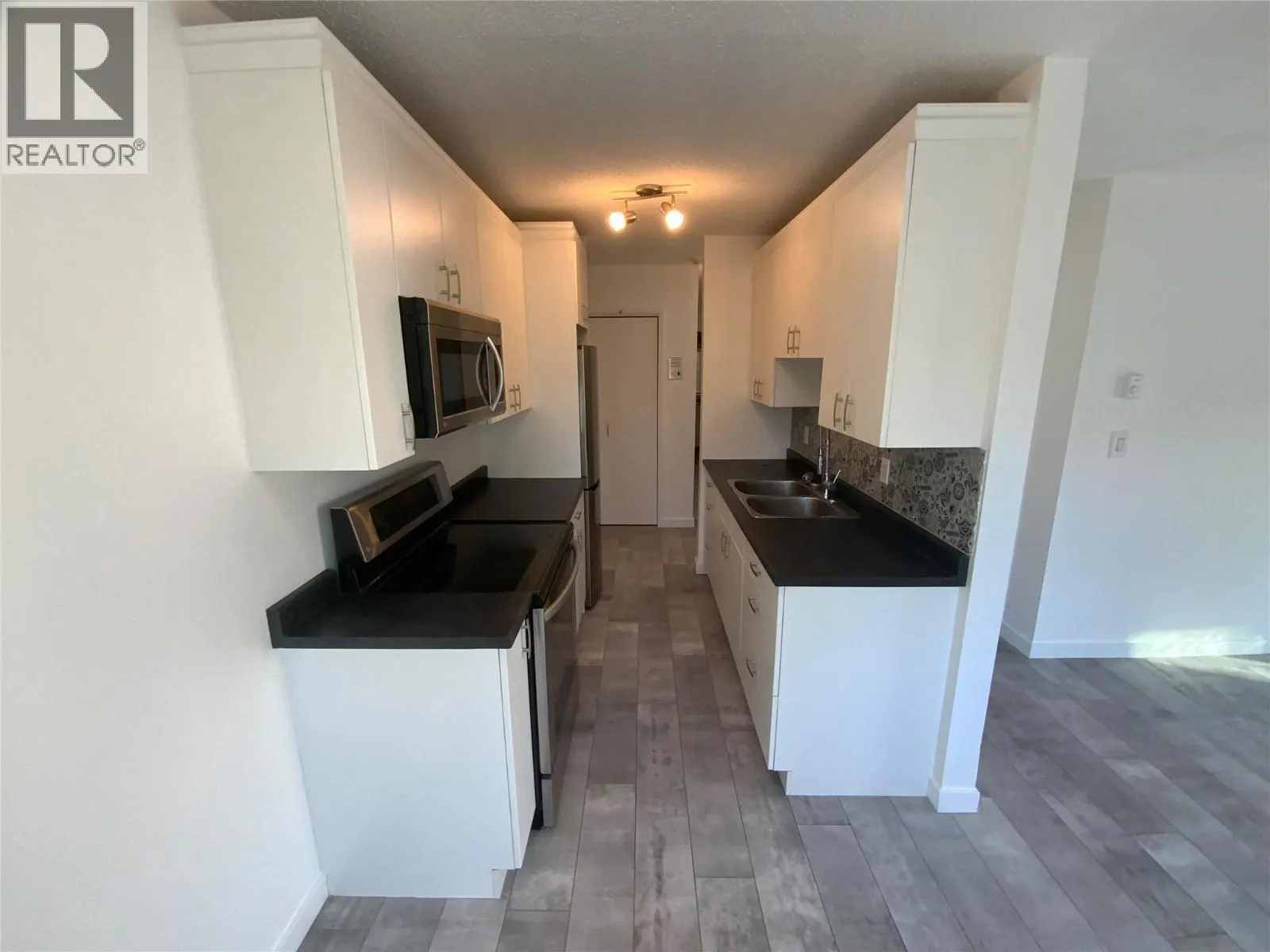 198 Roy Avenue Unit# 207