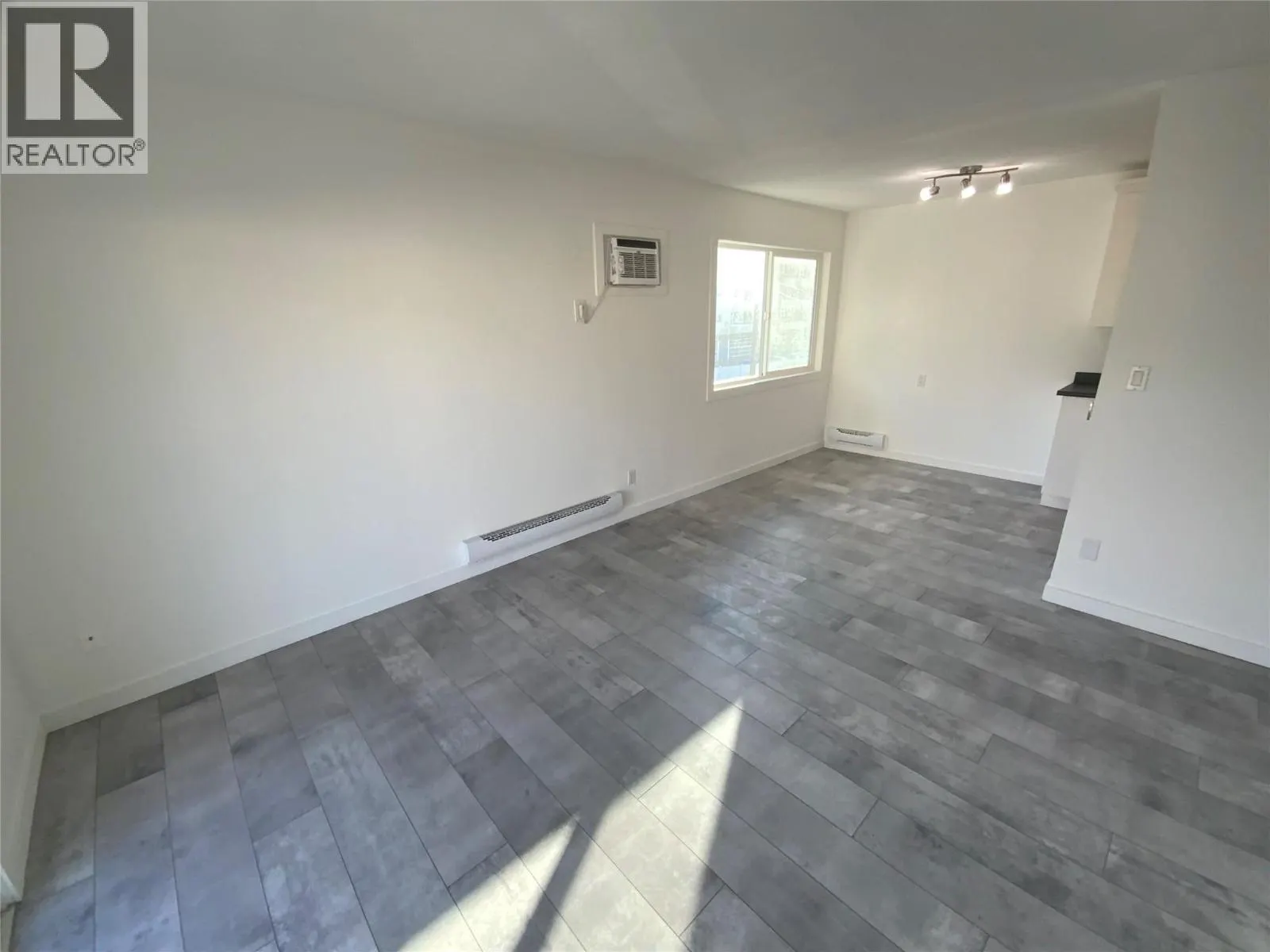 198 Roy Avenue Unit# 207