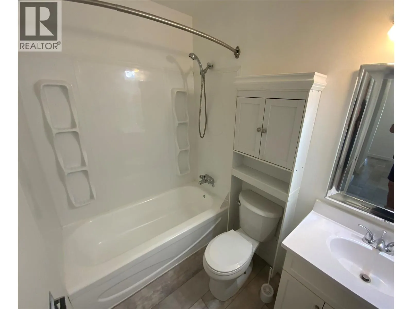 198 Roy Avenue Unit# 207