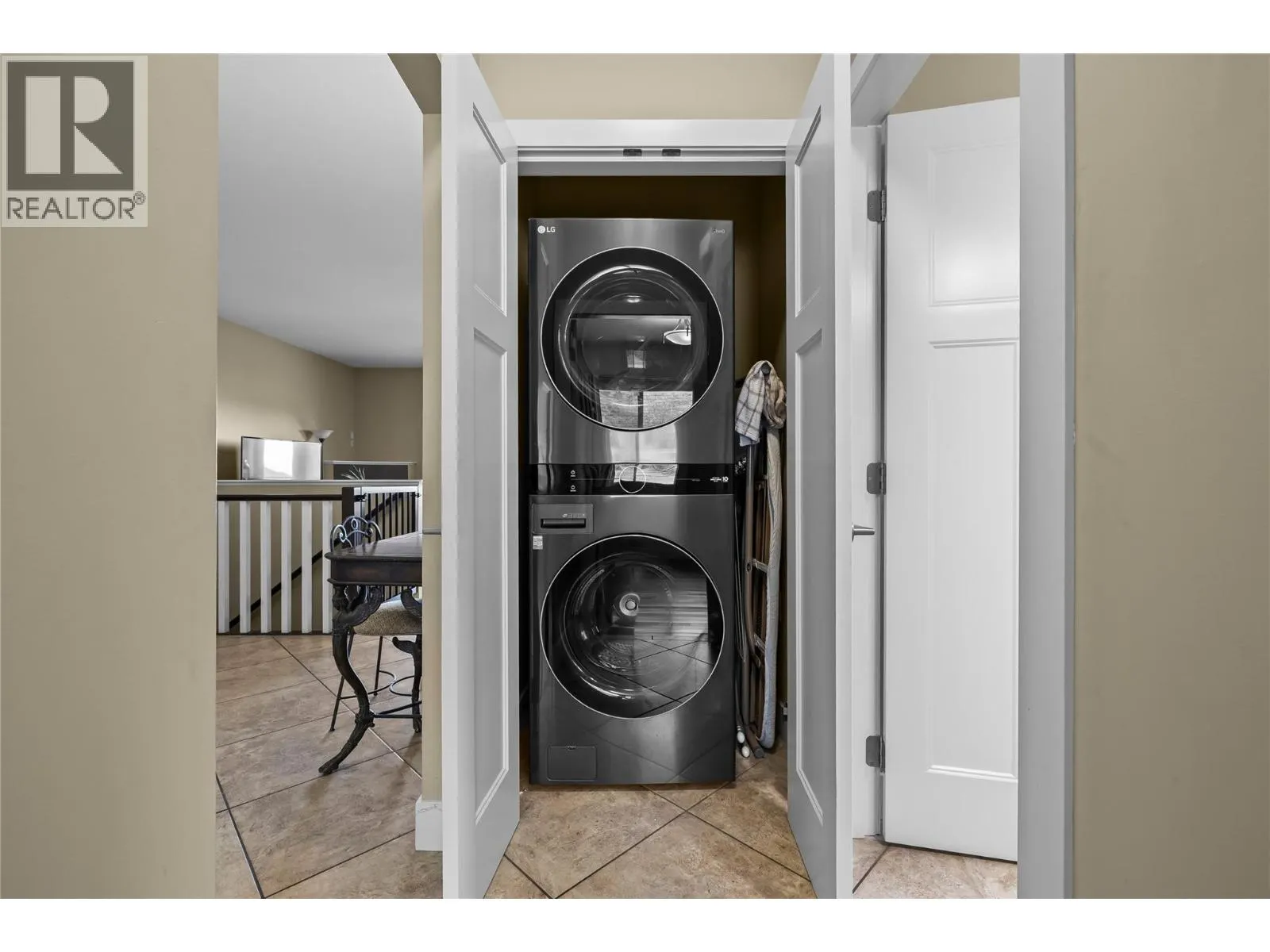 2421 Glacier Court Unit# 2