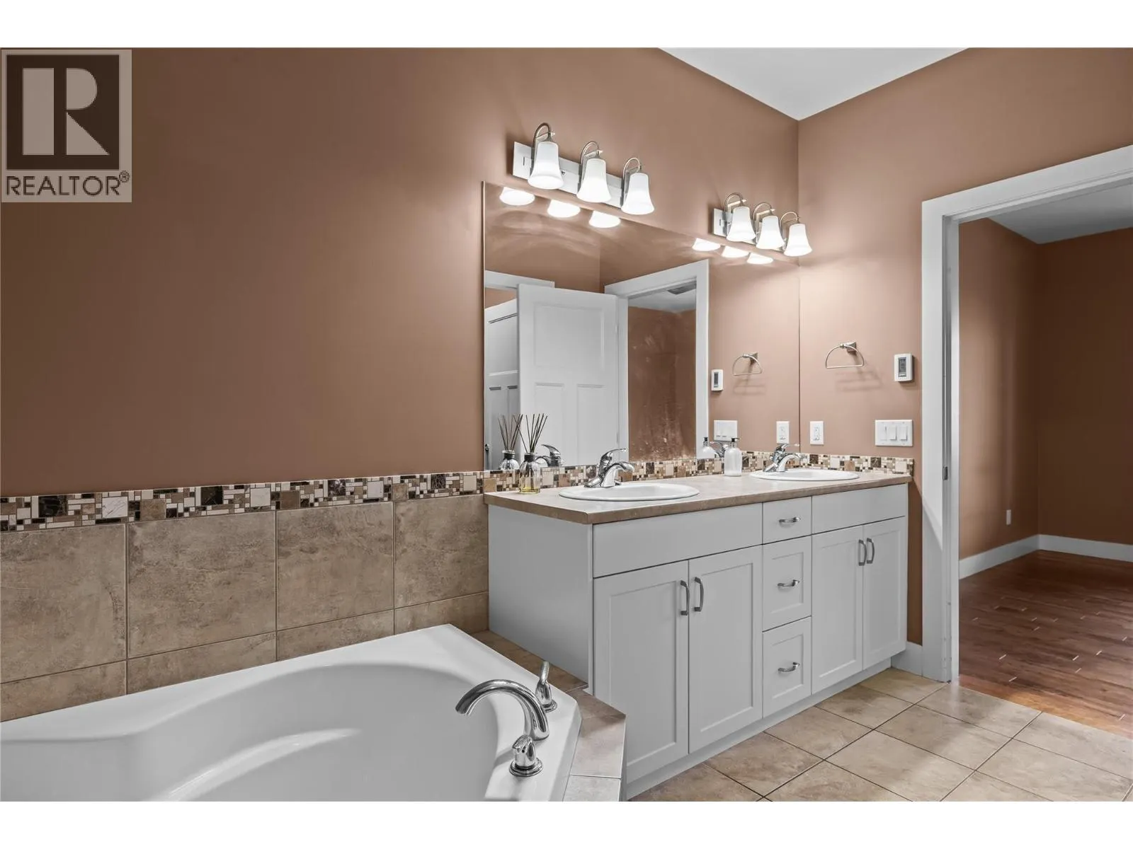 2421 Glacier Court Unit# 2