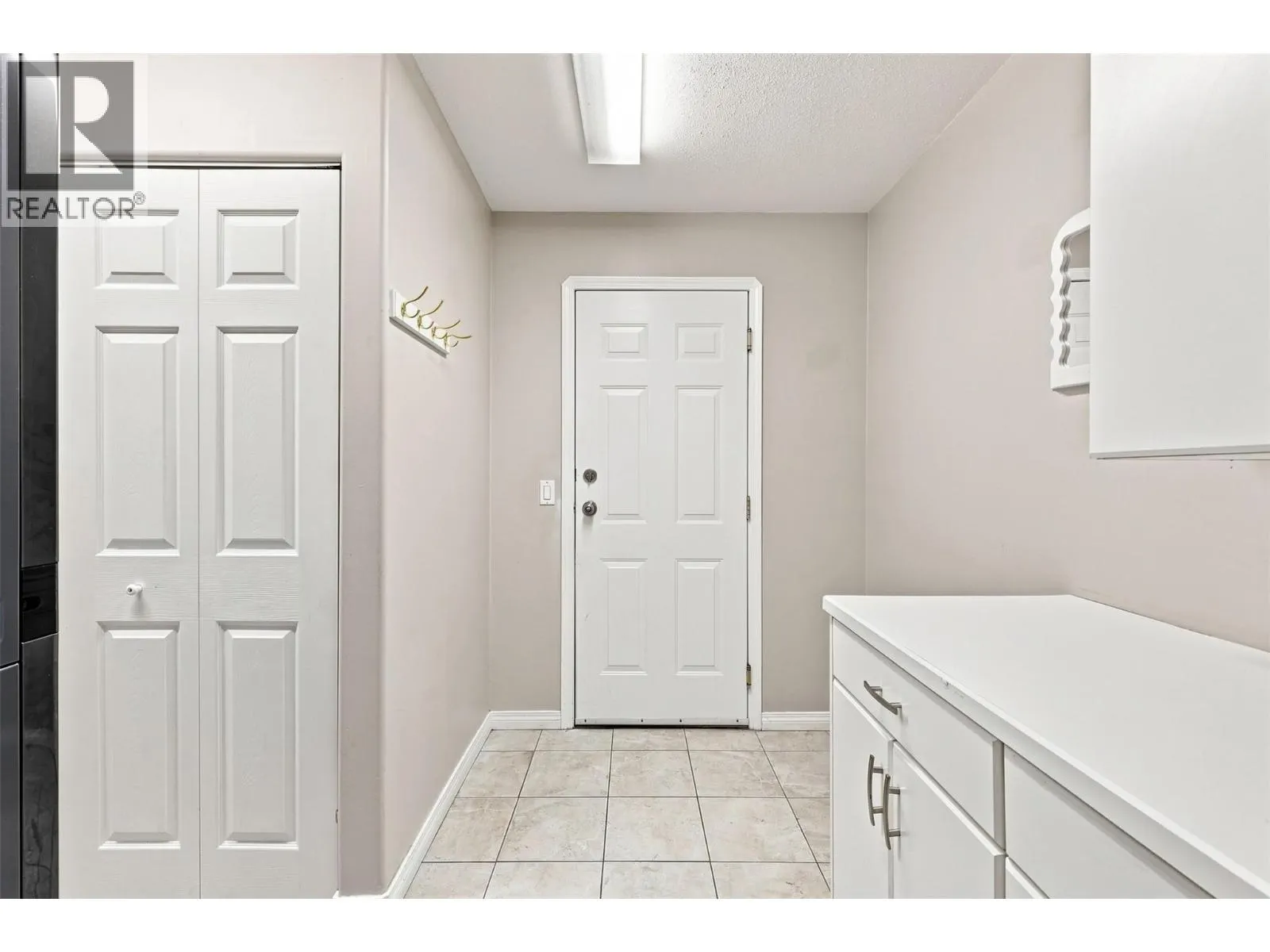 15 HUDSONS BAY Trail Unit# 305