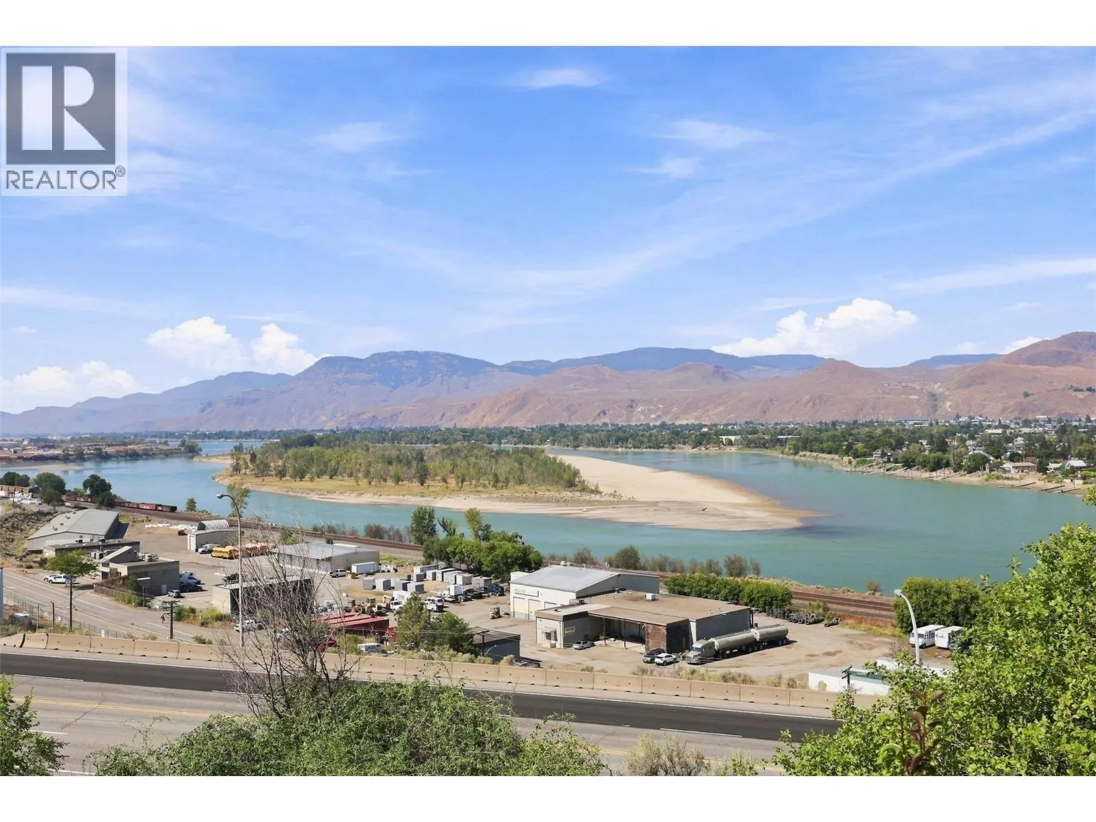 15 HUDSONS BAY Trail Unit# 305