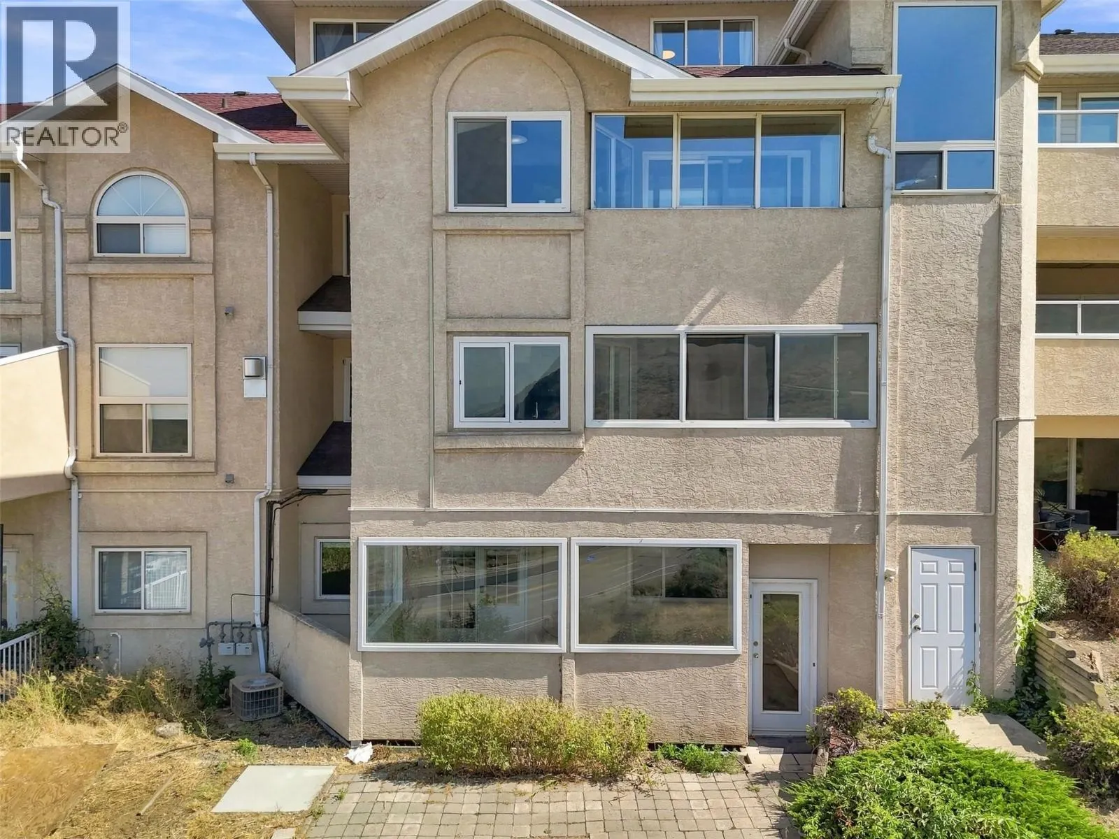 15 HUDSONS BAY Trail Unit# 305