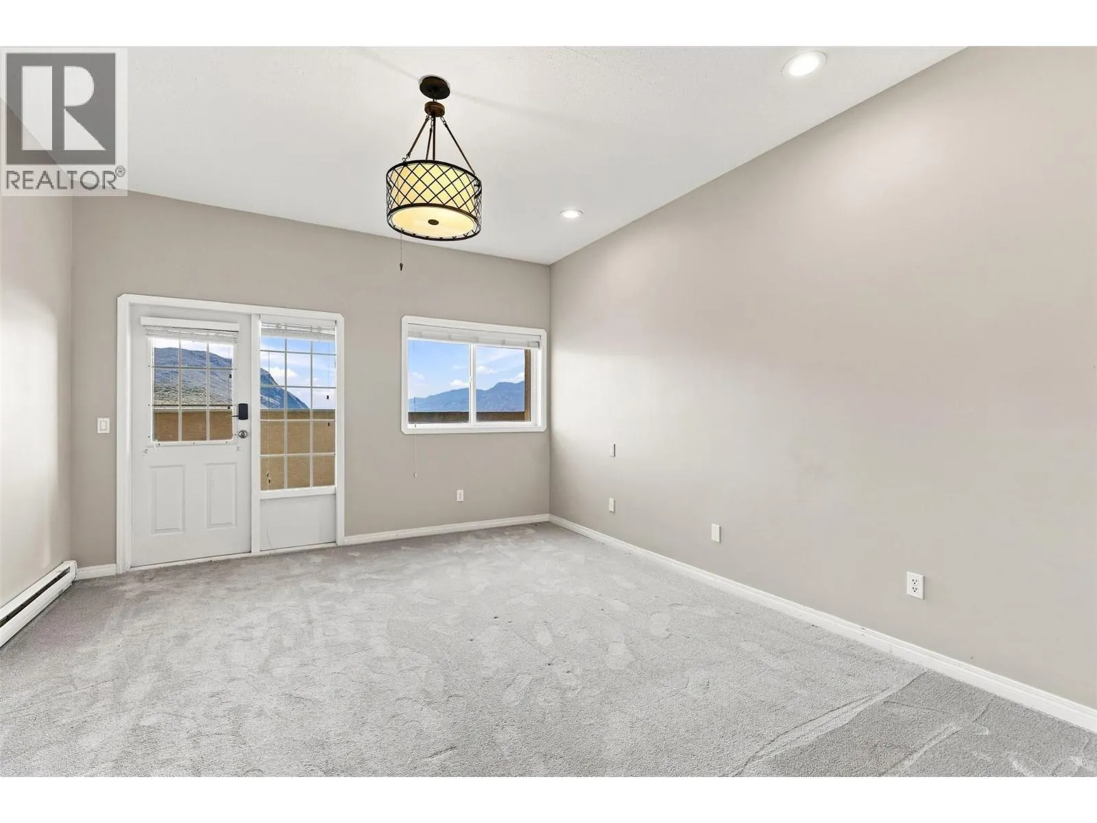 15 HUDSONS BAY Trail Unit# 305