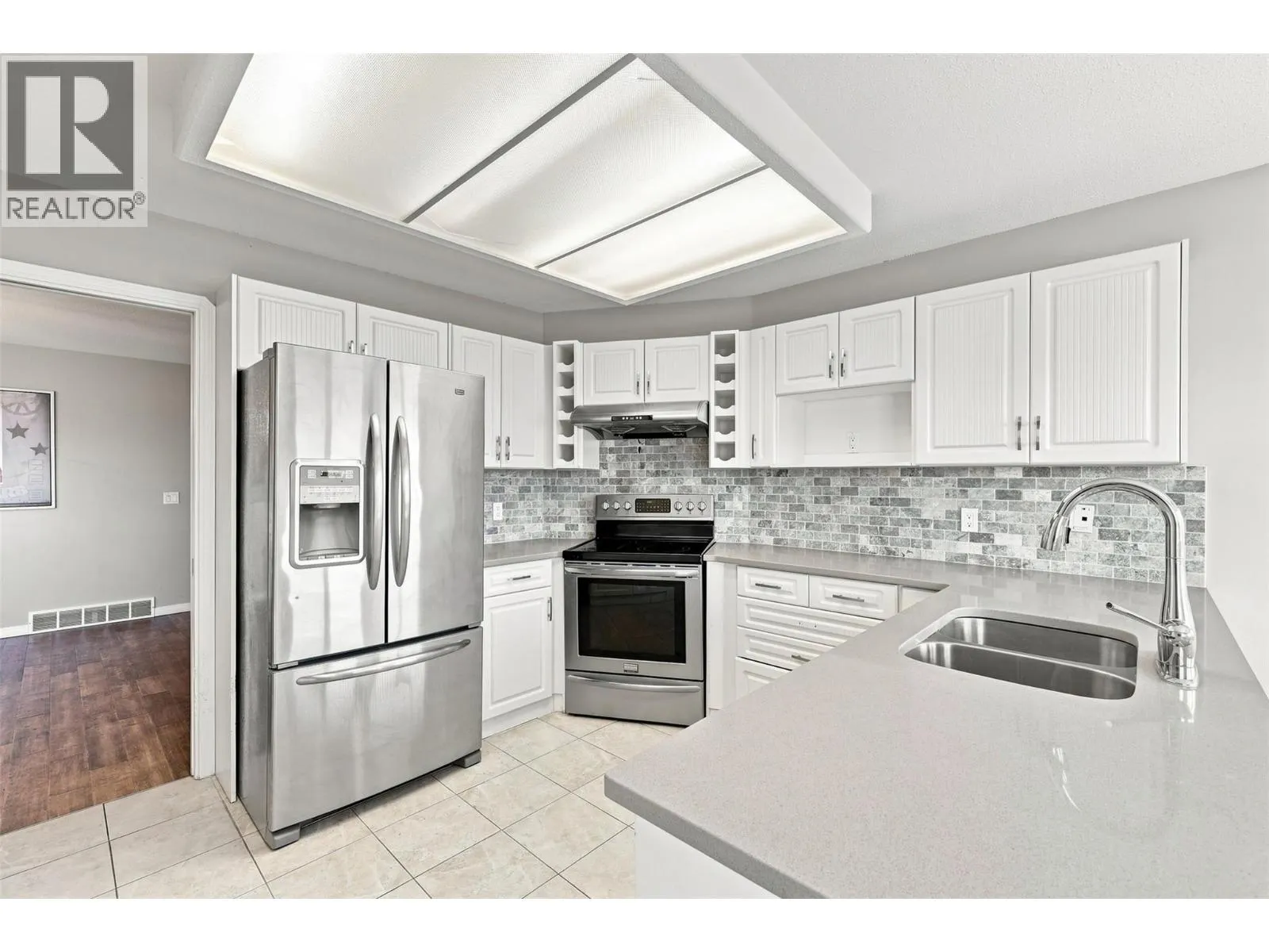 15 HUDSONS BAY Trail Unit# 305