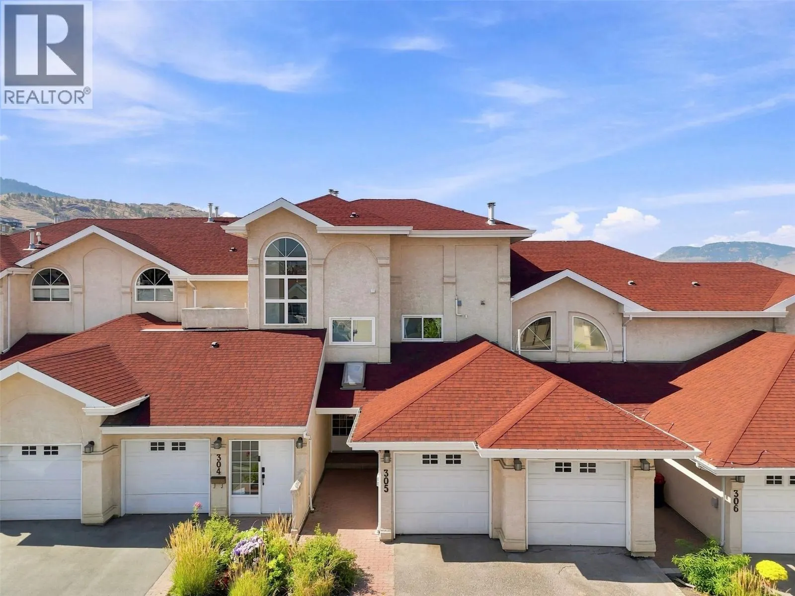 15 HUDSONS BAY Trail Unit# 305