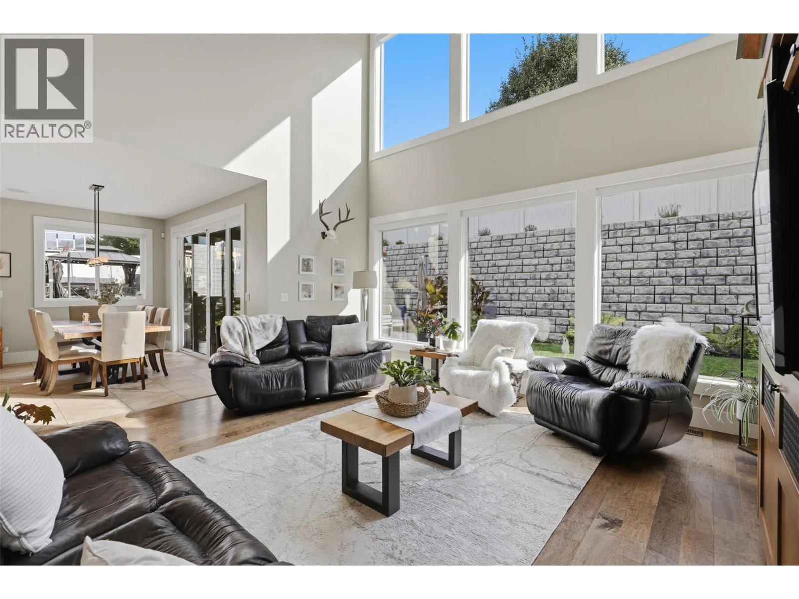 819 Fernie Court
