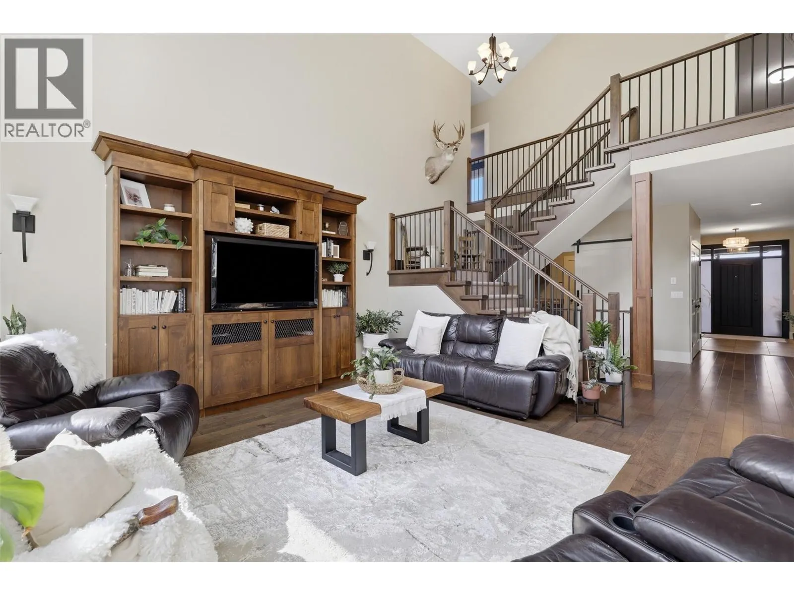 819 Fernie Court