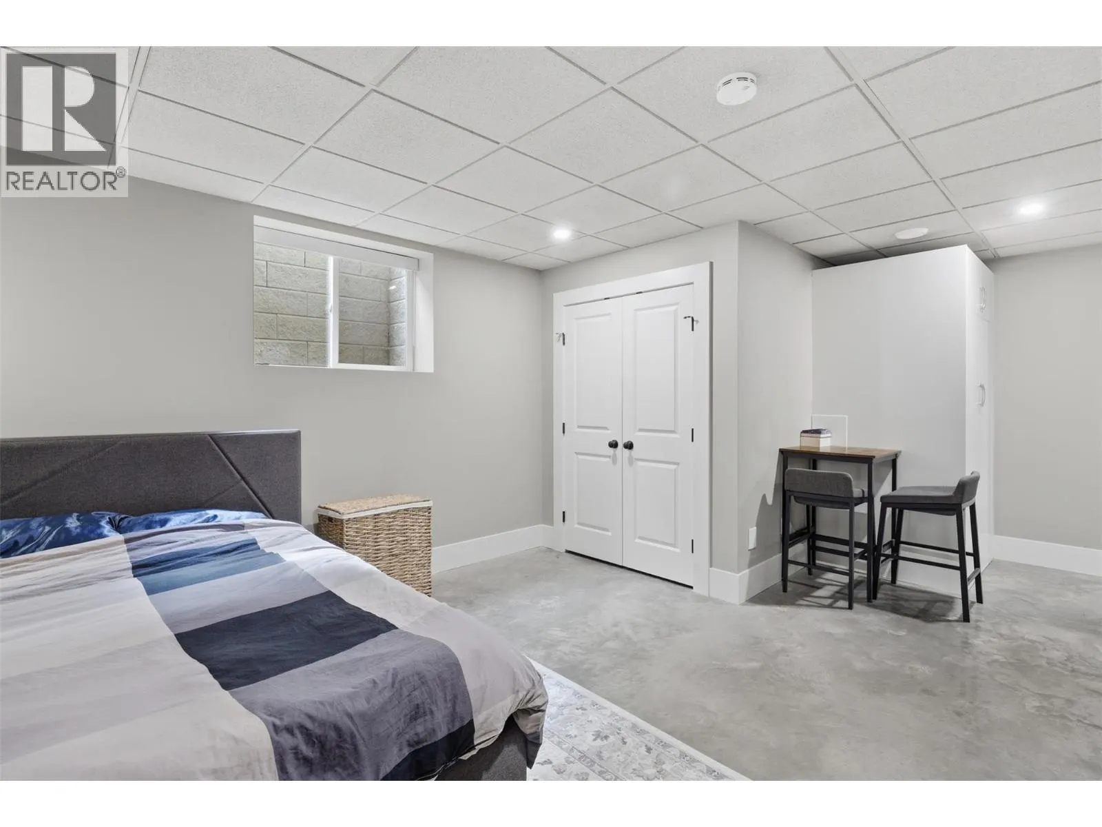 819 Fernie Court