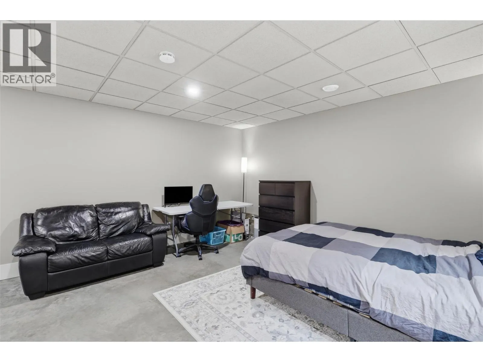 819 Fernie Court
