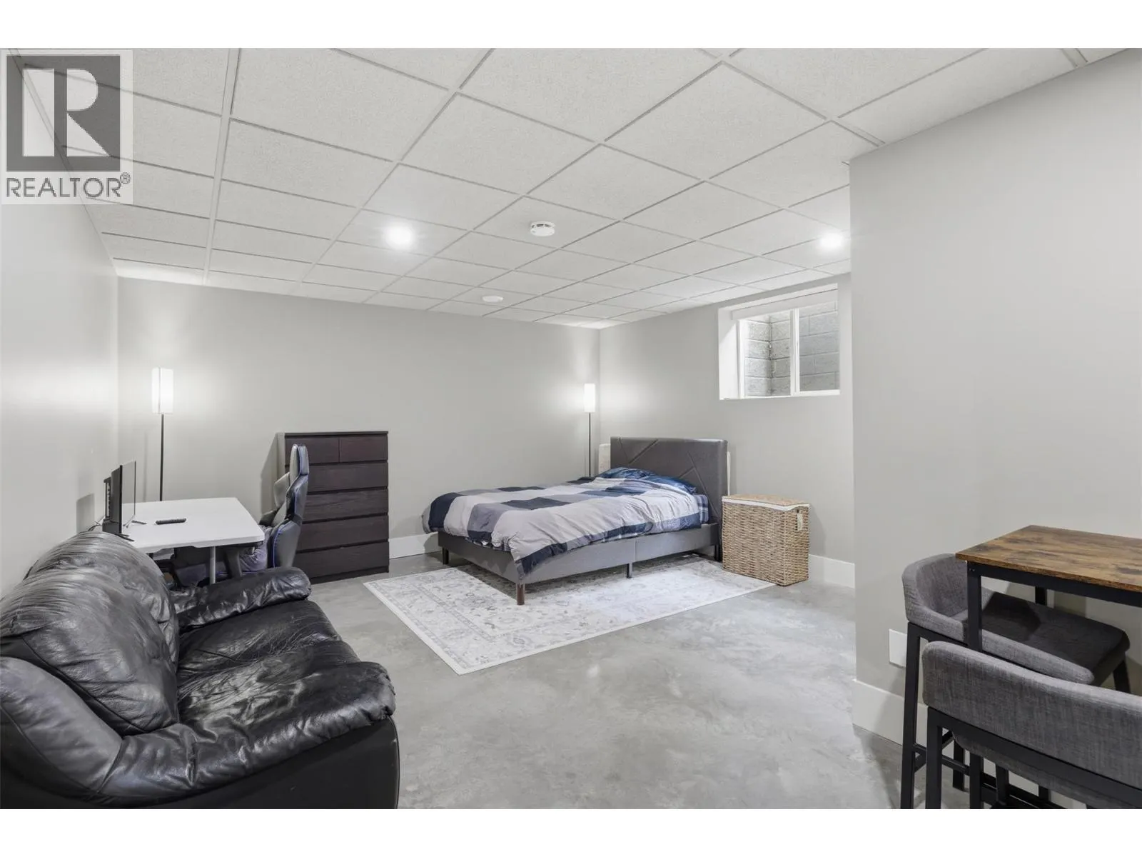 819 Fernie Court