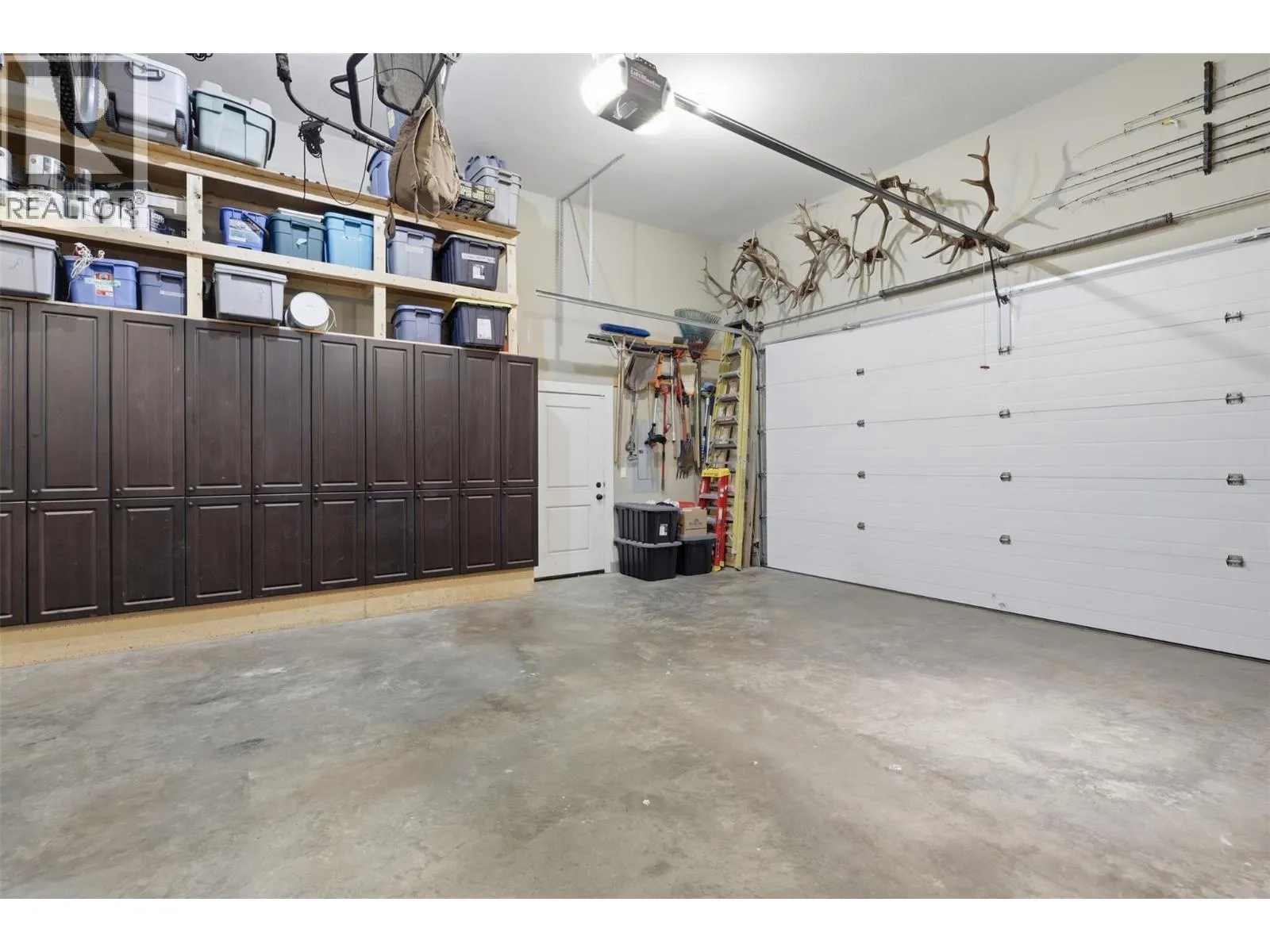 819 Fernie Court