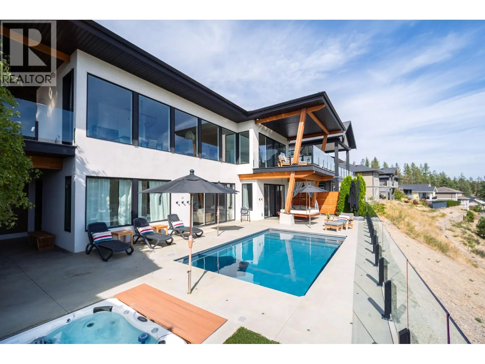 2559 Crown Crest Drive