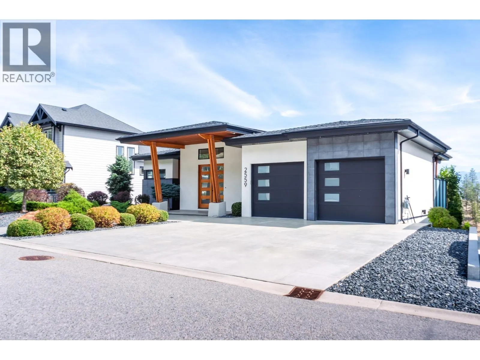 2559 Crown Crest Drive
