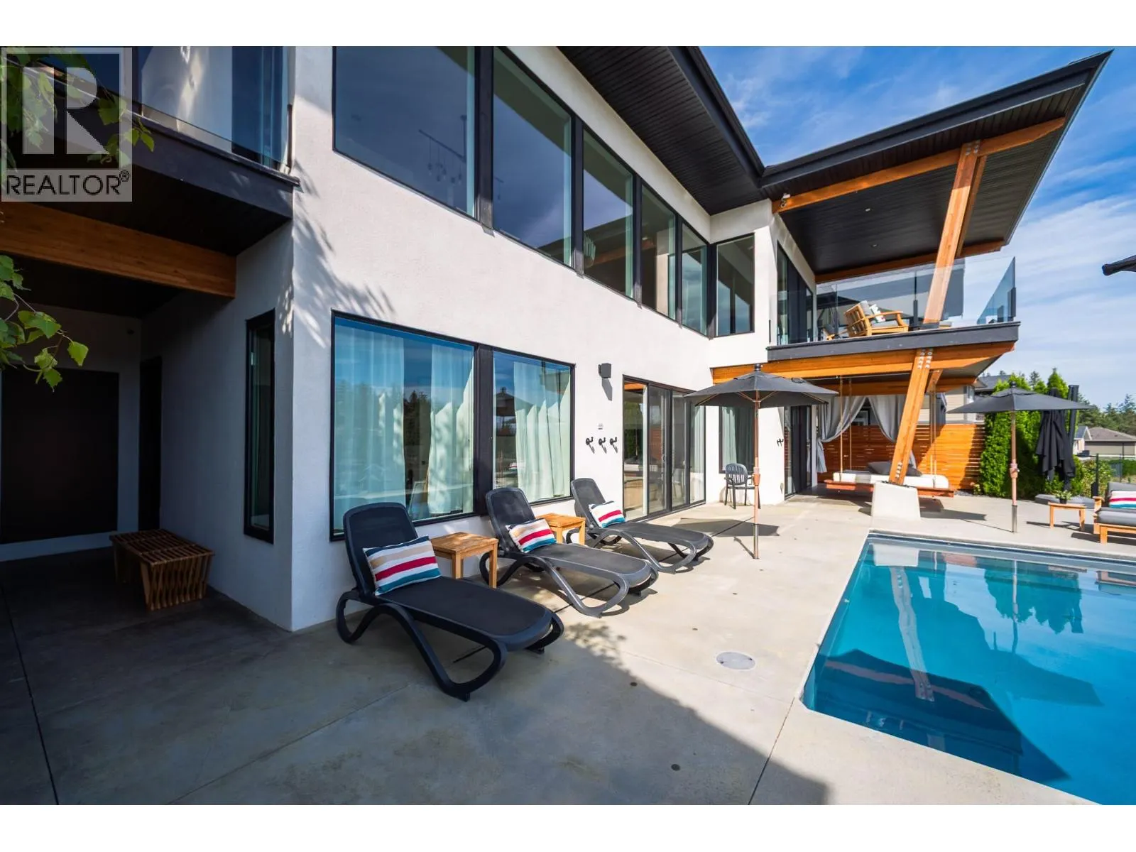 2559 Crown Crest Drive