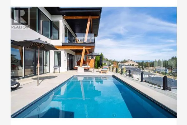 2559 Crown Crest Drive