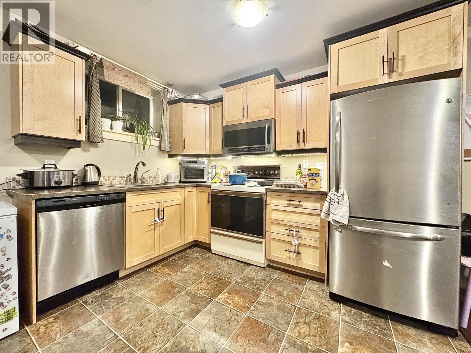 1800B 35th Avenue
