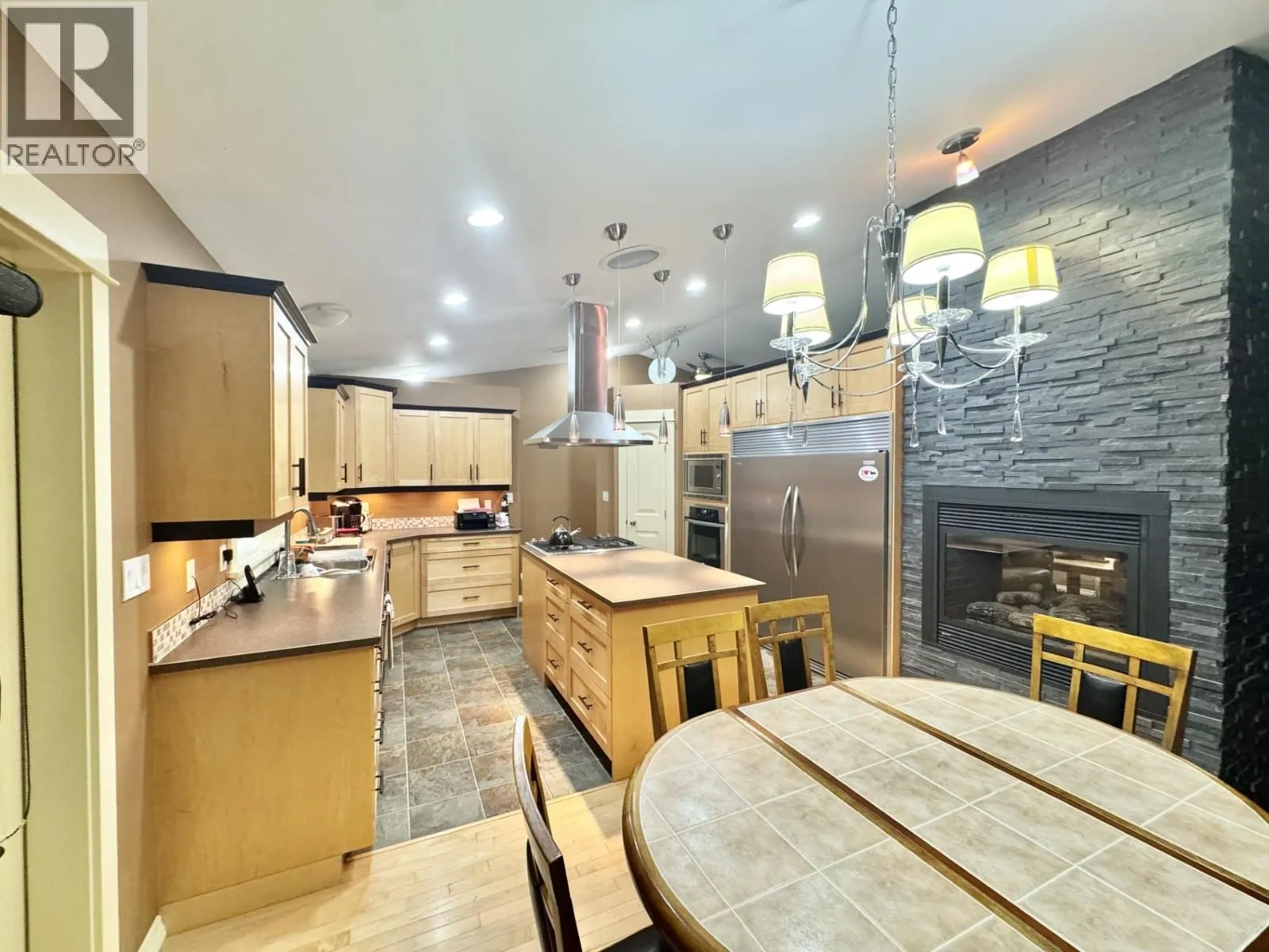 1800B 35th Avenue