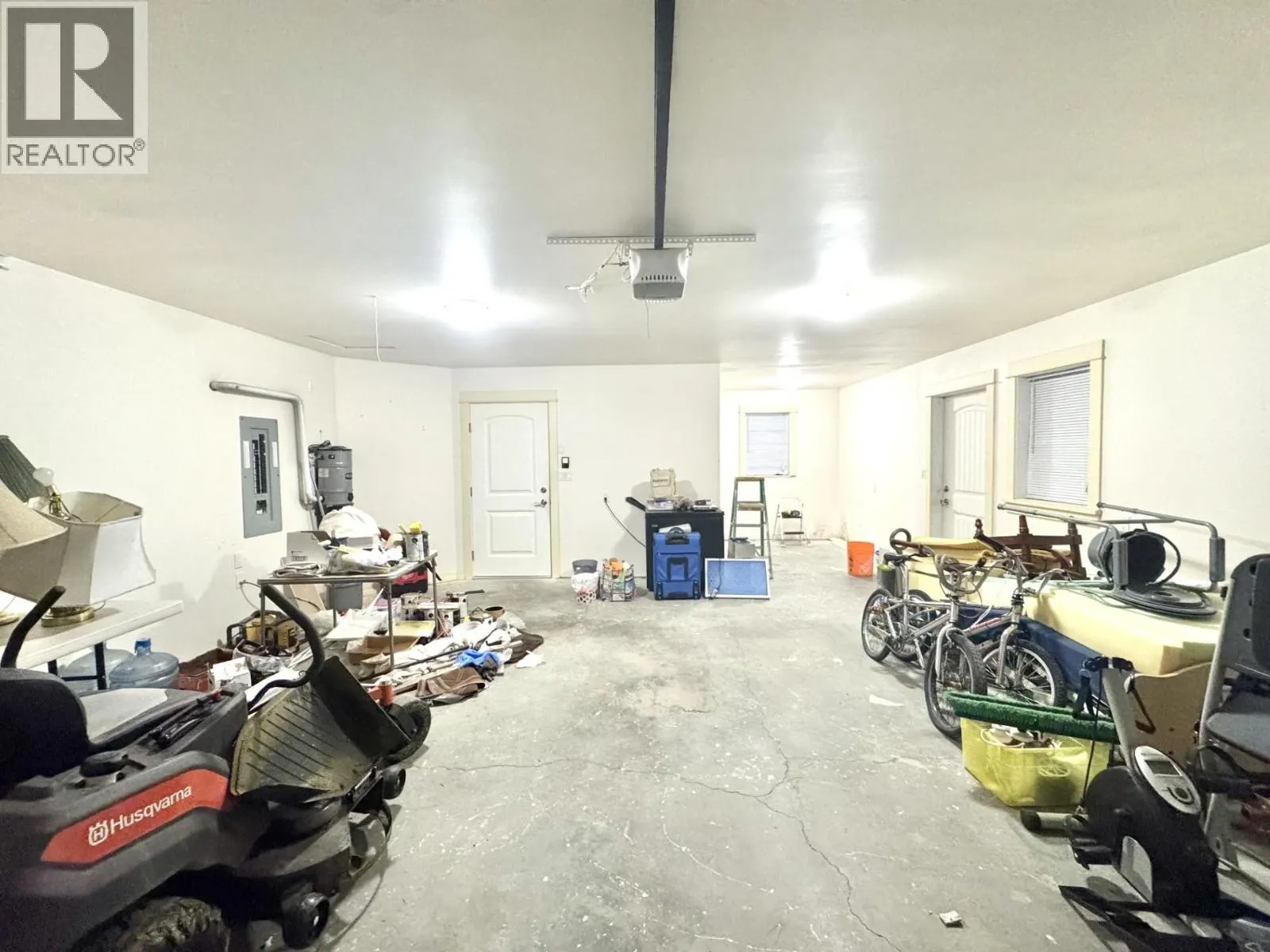 1800B 35th Avenue
